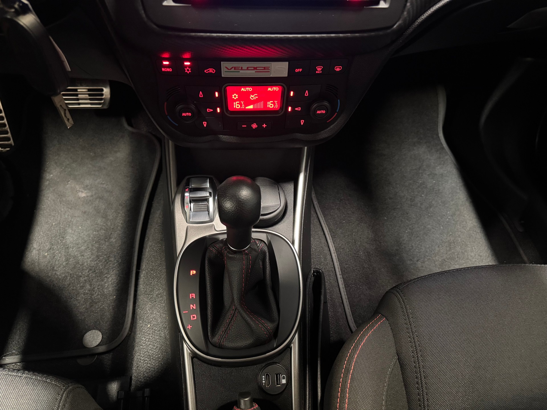 ALFA ROMEO MiTo 1.4 TB Veloce TCT (31)-image-13