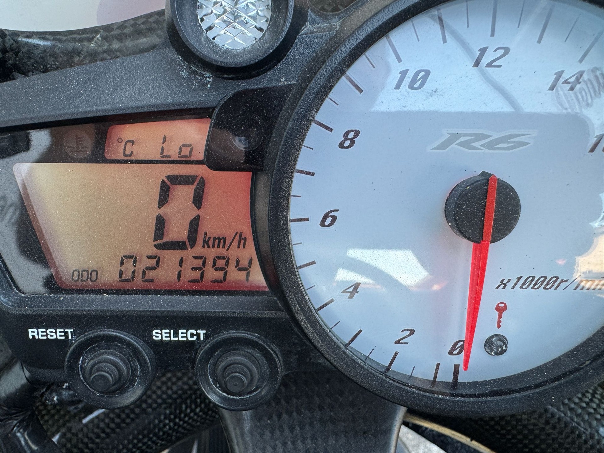 YAMAHA YZF-R6-image-6