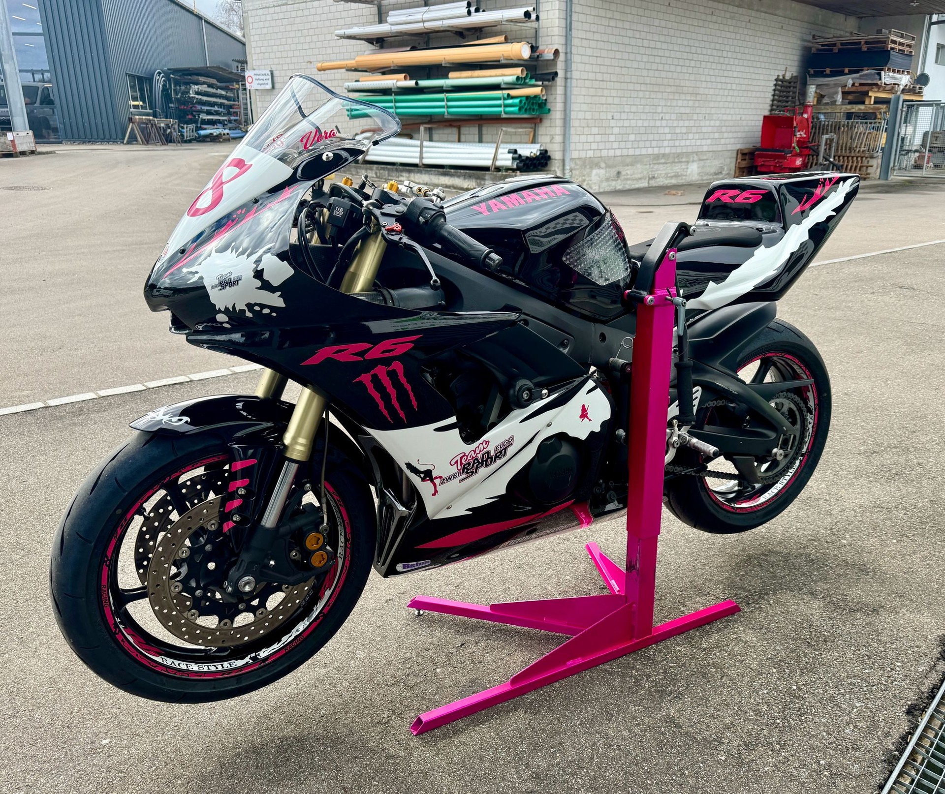 YAMAHA YZF-R6-image-4