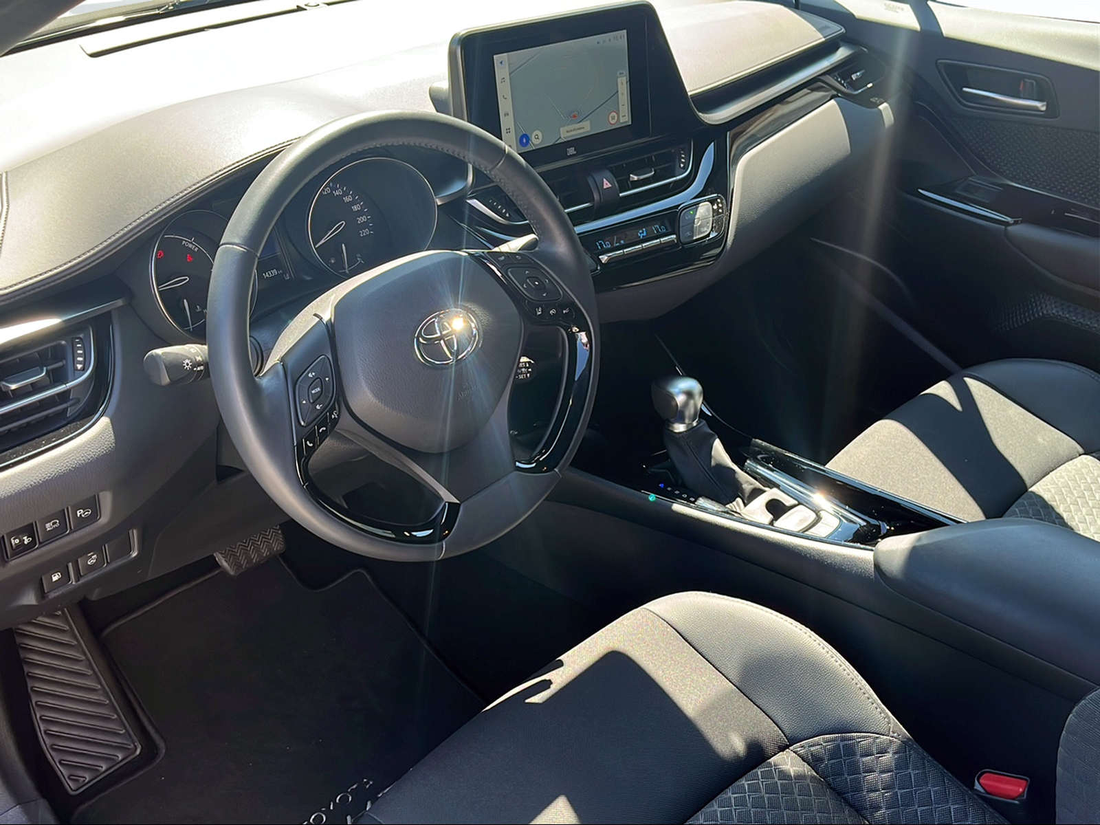 TOYOTA C-HR 1.8 HSD CVT Trend-image-5