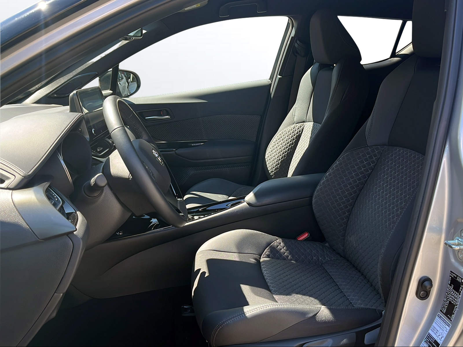 TOYOTA C-HR 1.8 HSD CVT Trend-image-6