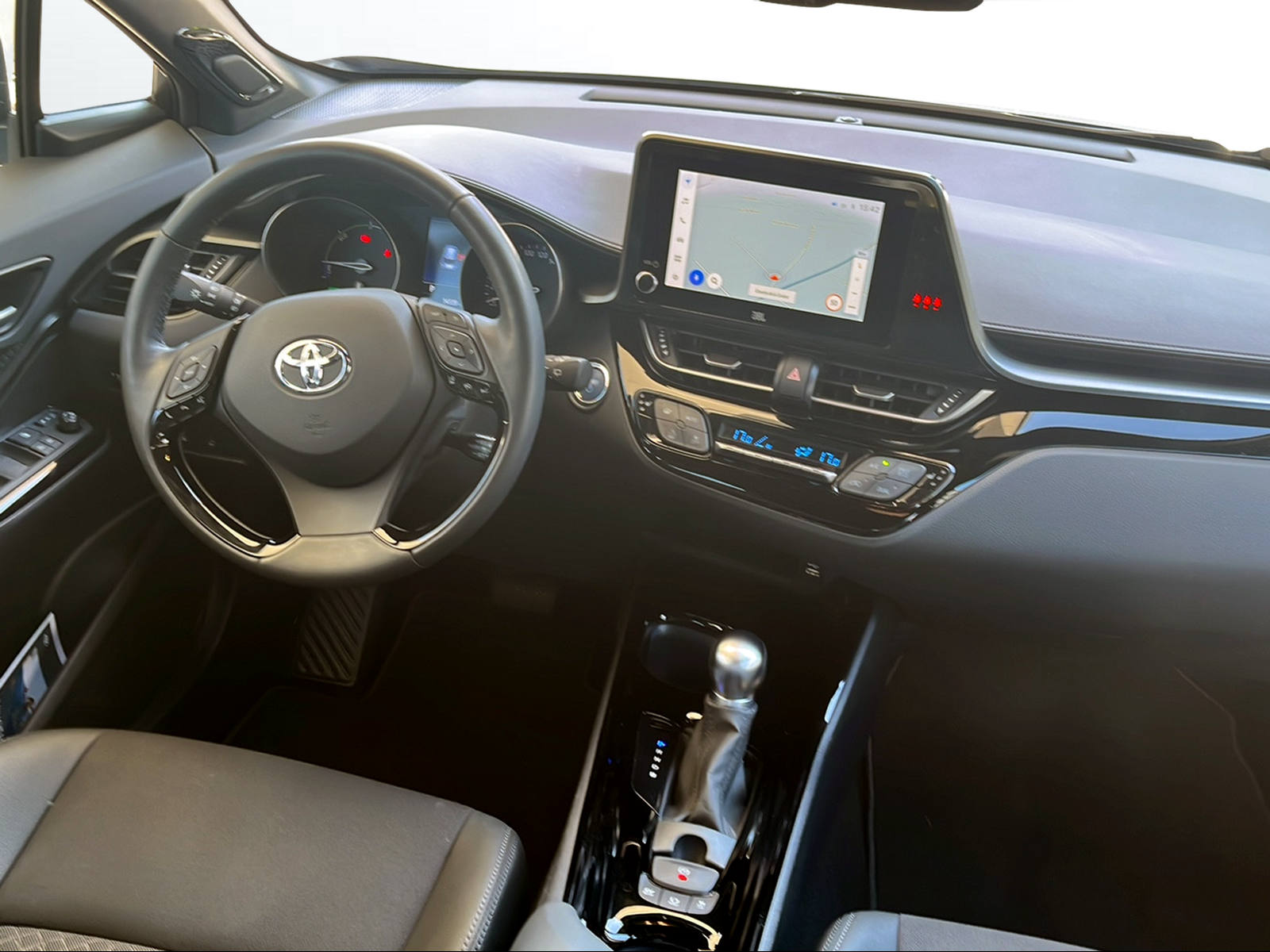 TOYOTA C-HR 1.8 HSD CVT Trend-image-7