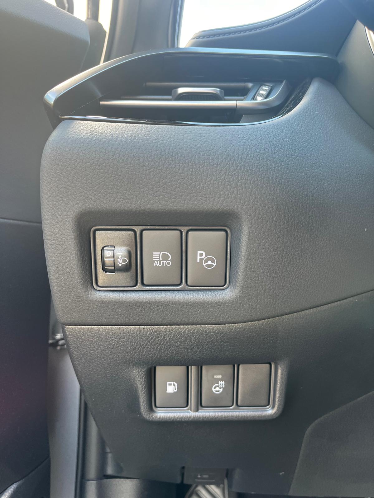 TOYOTA C-HR 1.8 HSD CVT Trend-image-14