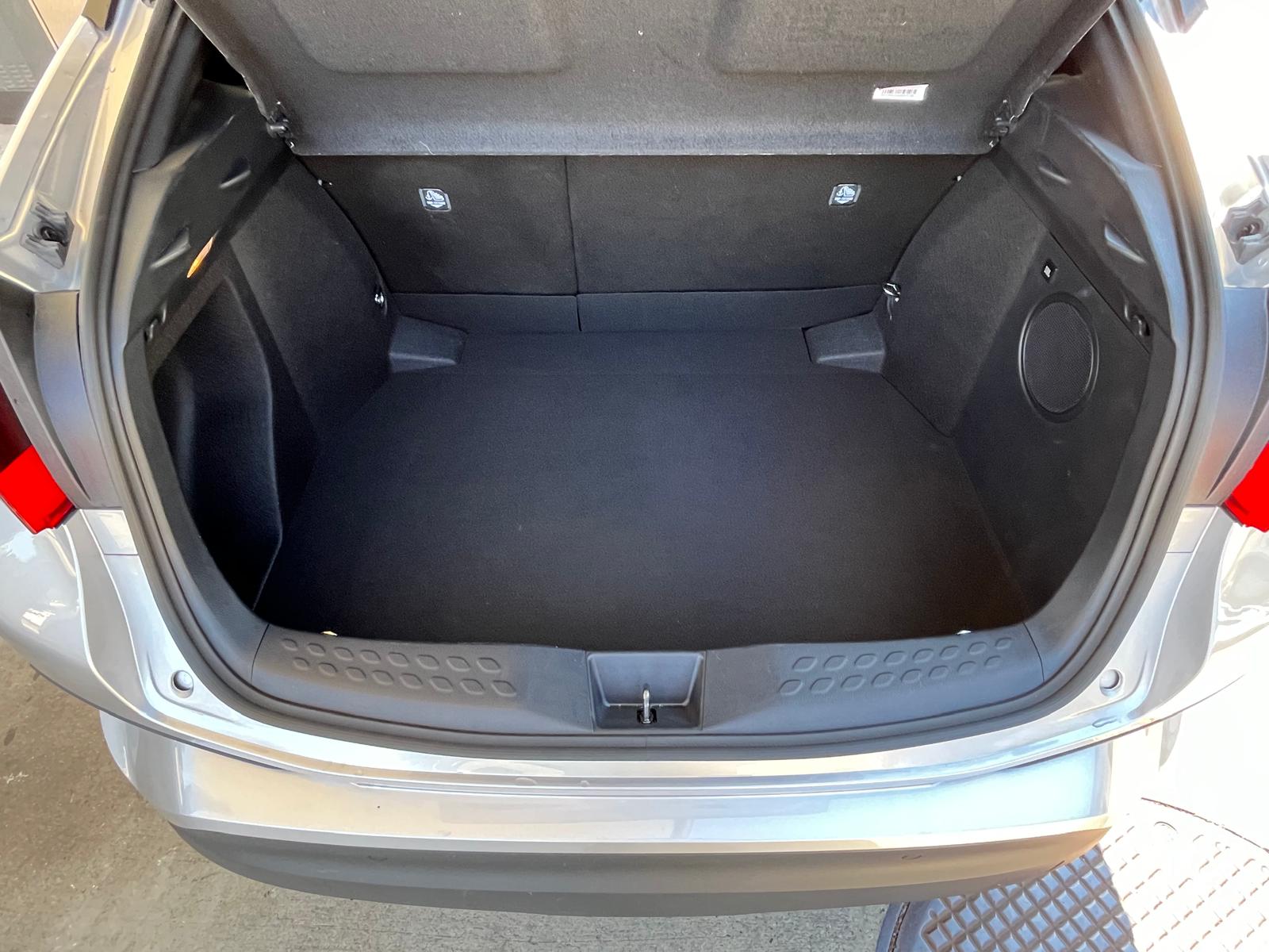 TOYOTA C-HR 1.8 HSD CVT Trend-image-15