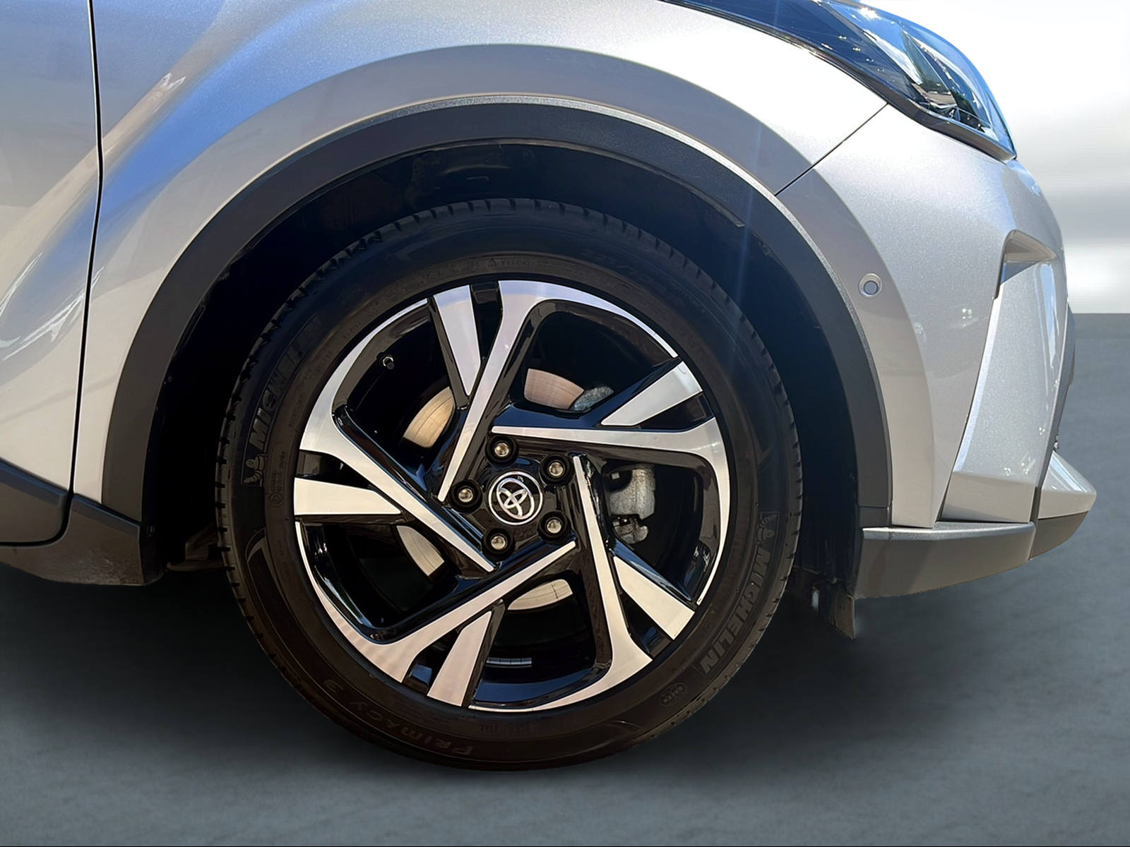 TOYOTA C-HR 1.8 HSD CVT Trend-image-4