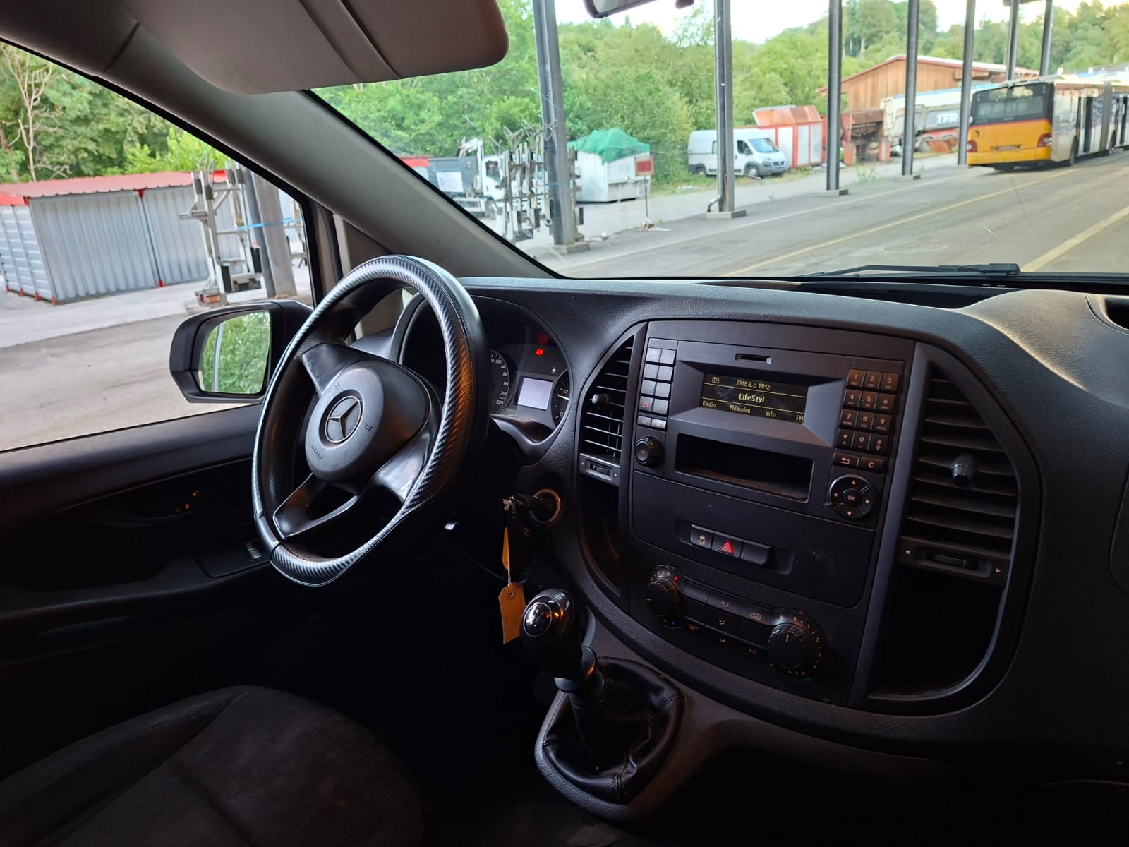 MERCEDES-BENZ Vito 114 CDI EL Euro 5-image-15