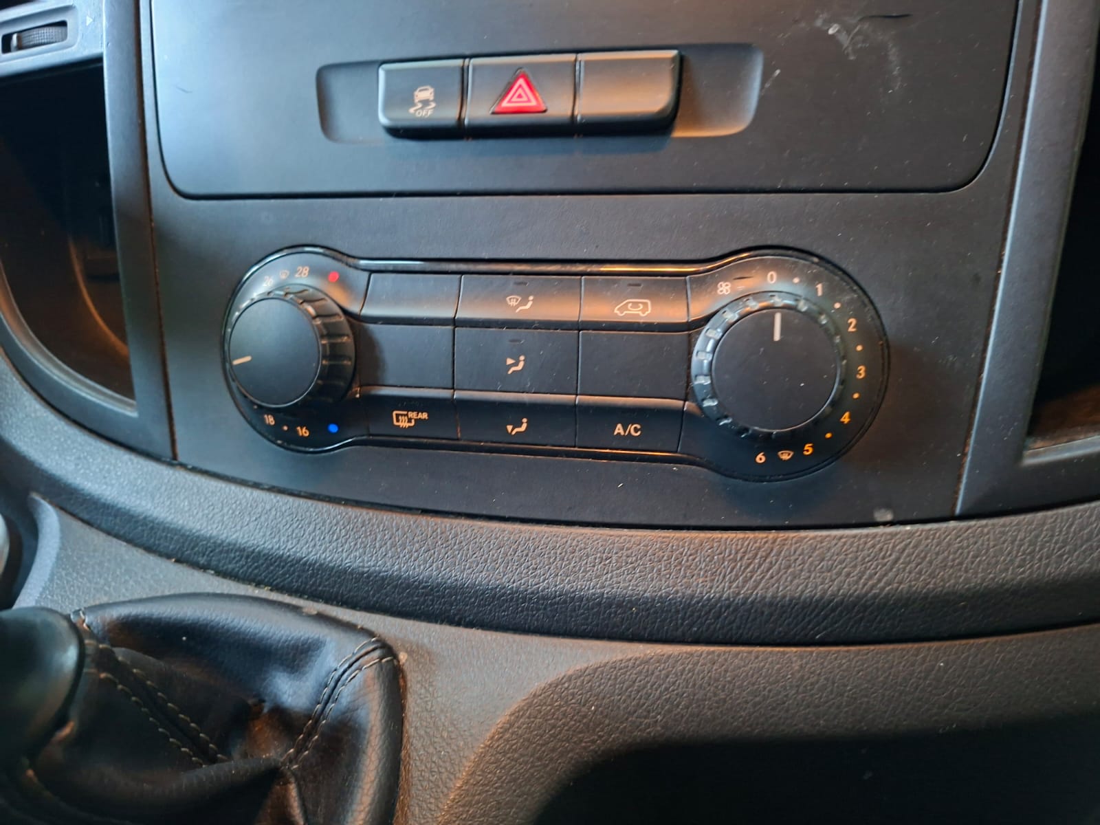 MERCEDES-BENZ Vito 114 CDI EL Euro 5-image-13