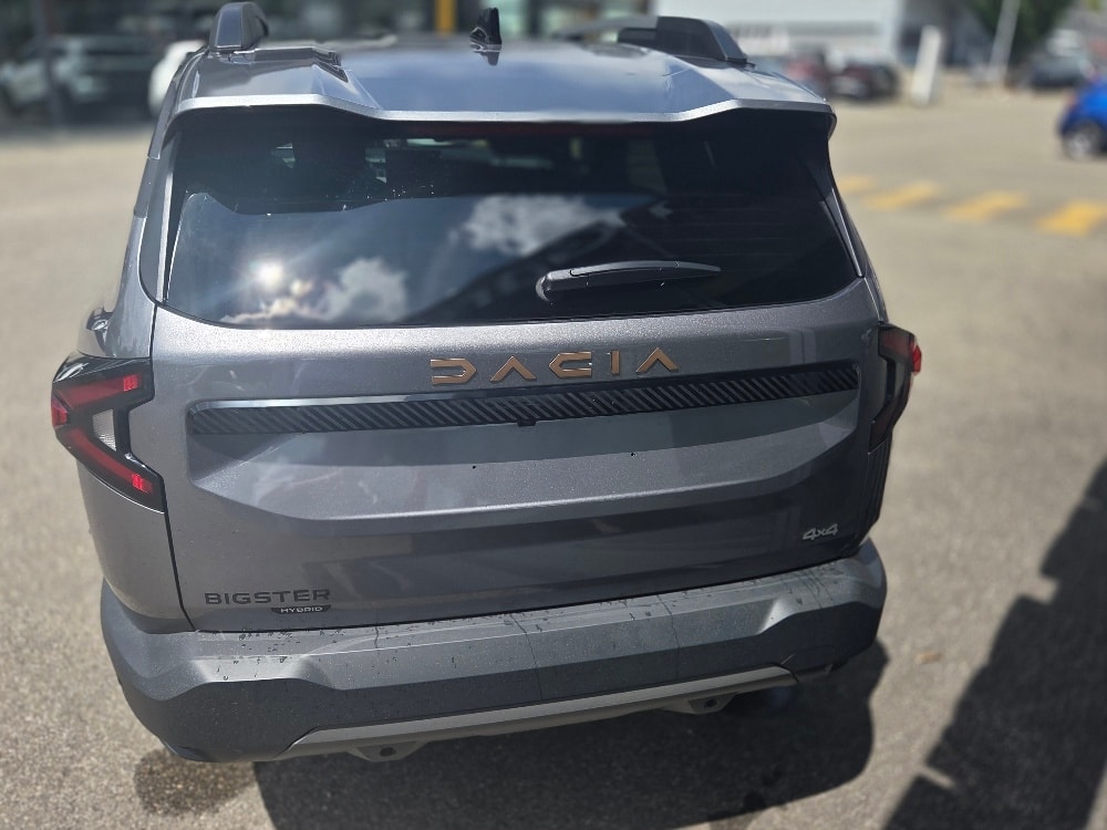 DACIA Bigster TCe 150 48V Extreme 4x4 Automat-image-4