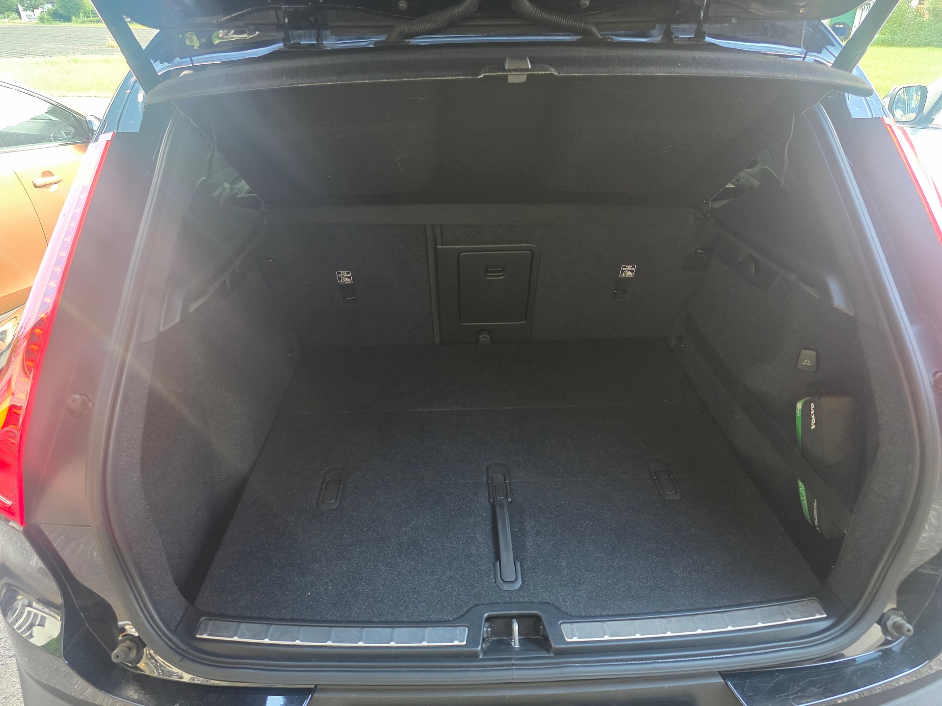 VOLVO XC40 T5 AWD R-Design Geartronic-image-11