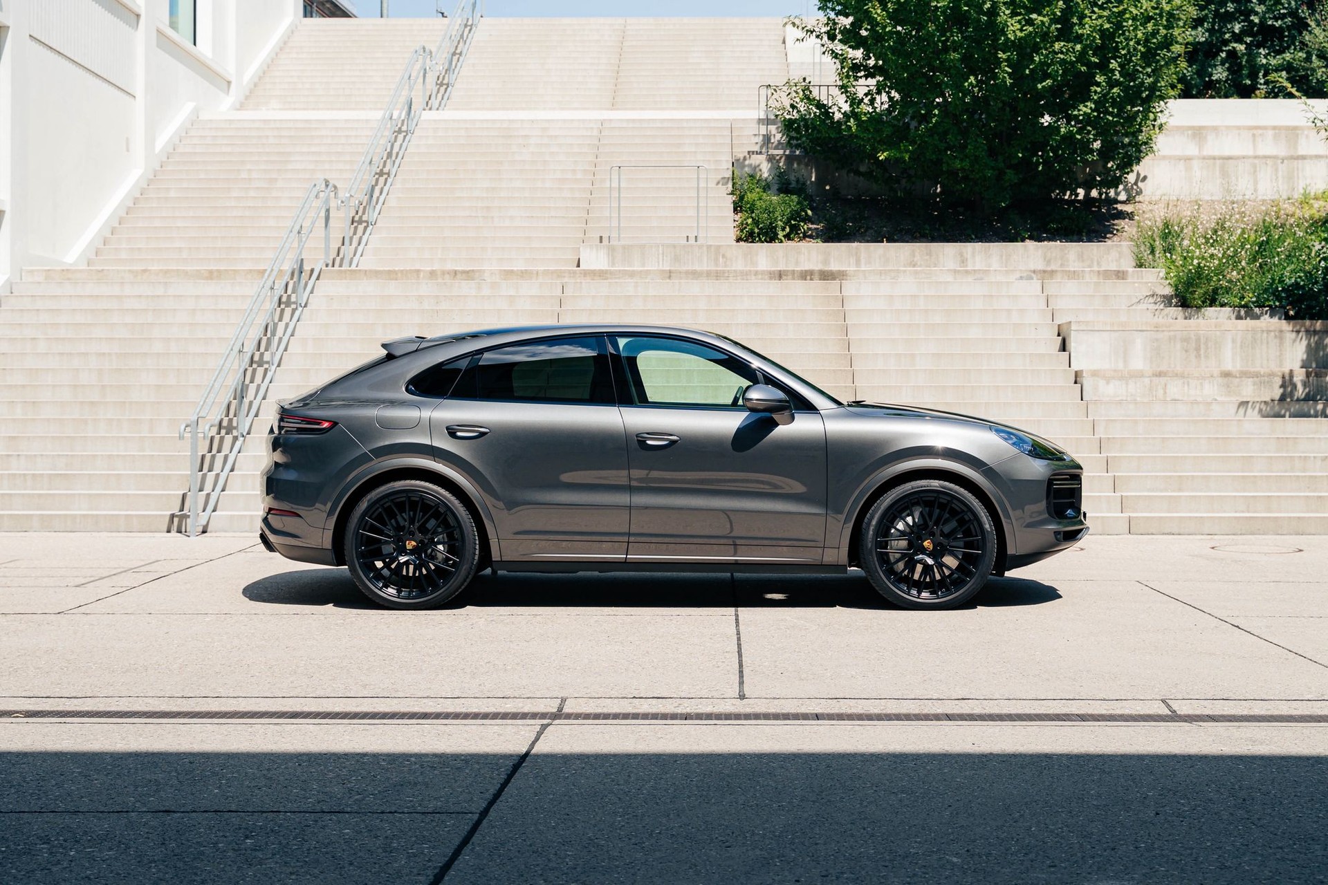 PORSCHE Cayenne Turbo Coupé-image-4