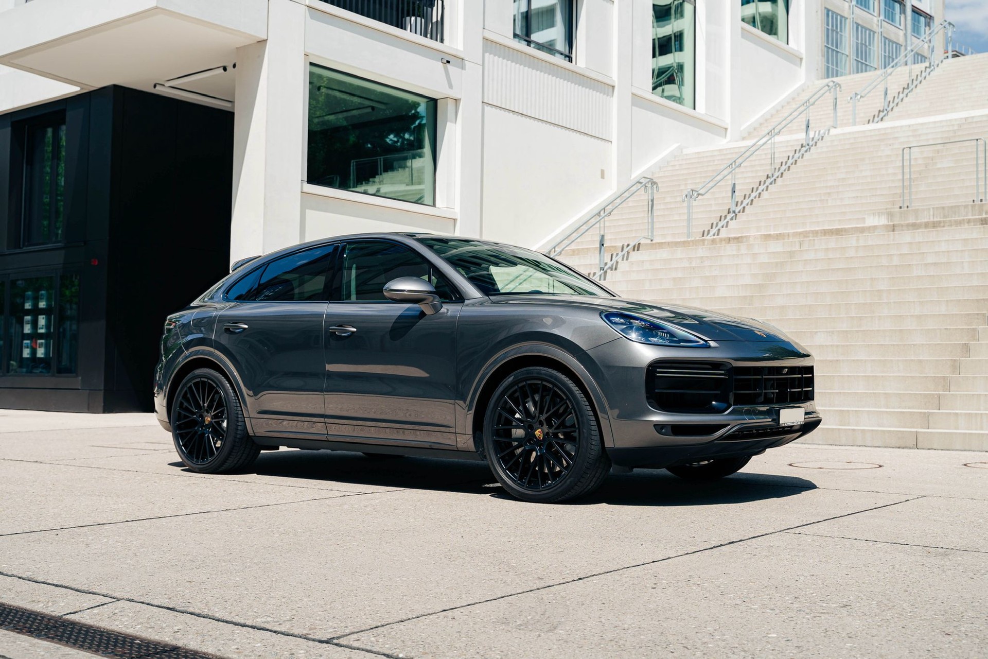 PORSCHE Cayenne Turbo Coupé-image-2