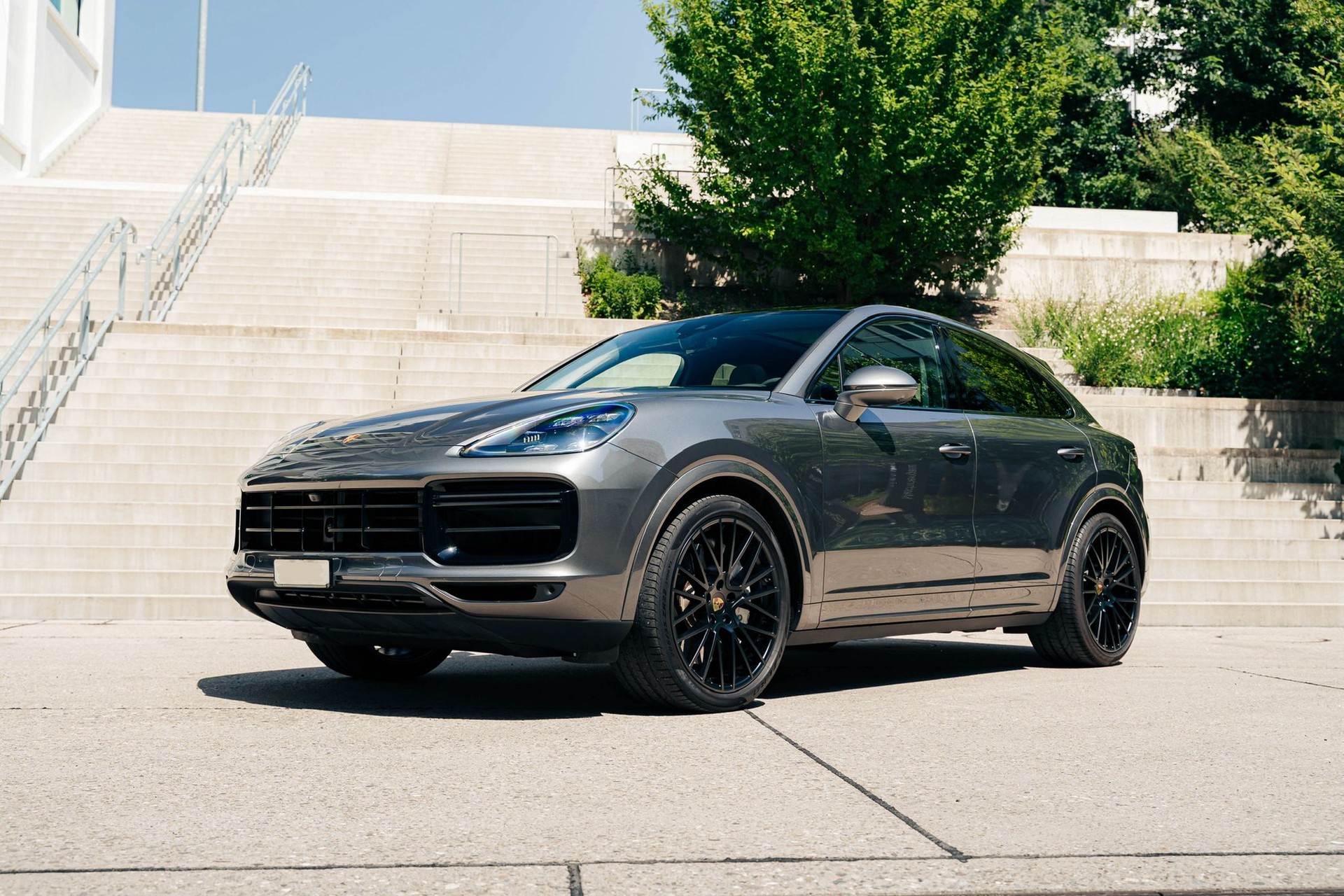 PORSCHE Cayenne Turbo Coupé-image-1