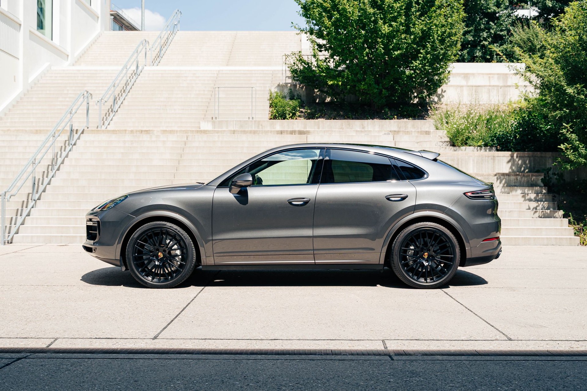 PORSCHE Cayenne Turbo Coupé-image-5