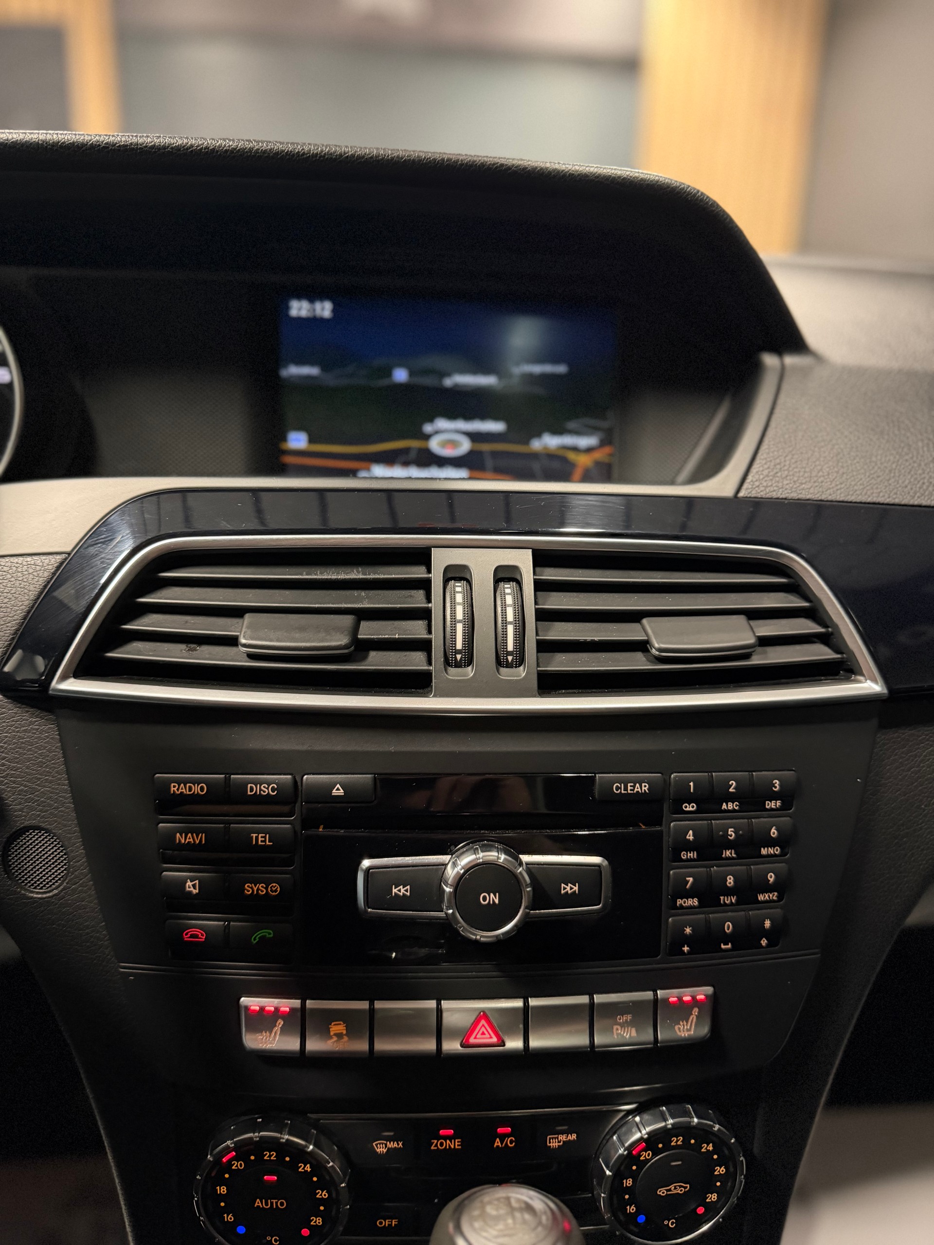 MERCEDES-BENZ C 63 Coupé AMG Speedshift MCT-image-12
