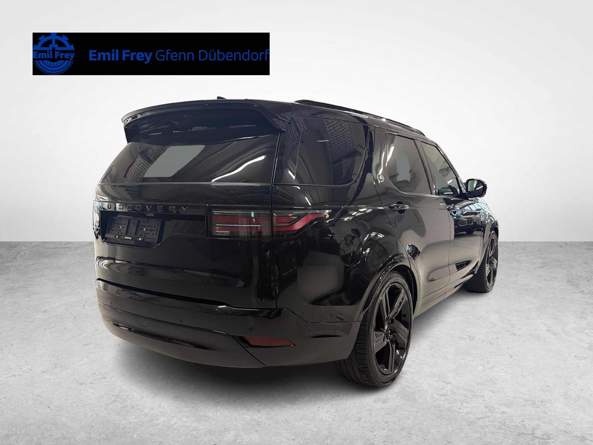LAND ROVER Discovery 3.0 D I6 300 Dynamic HSE-image-1