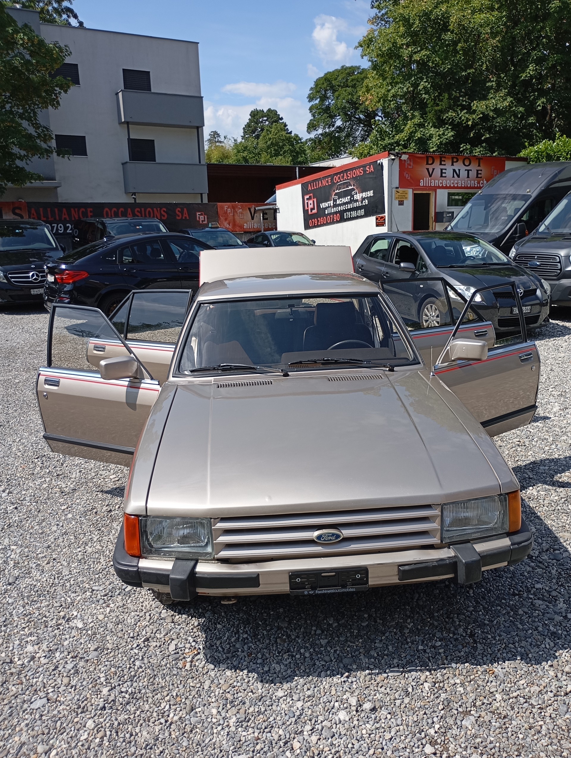 FORD Granada 2800i L Confort-image-17