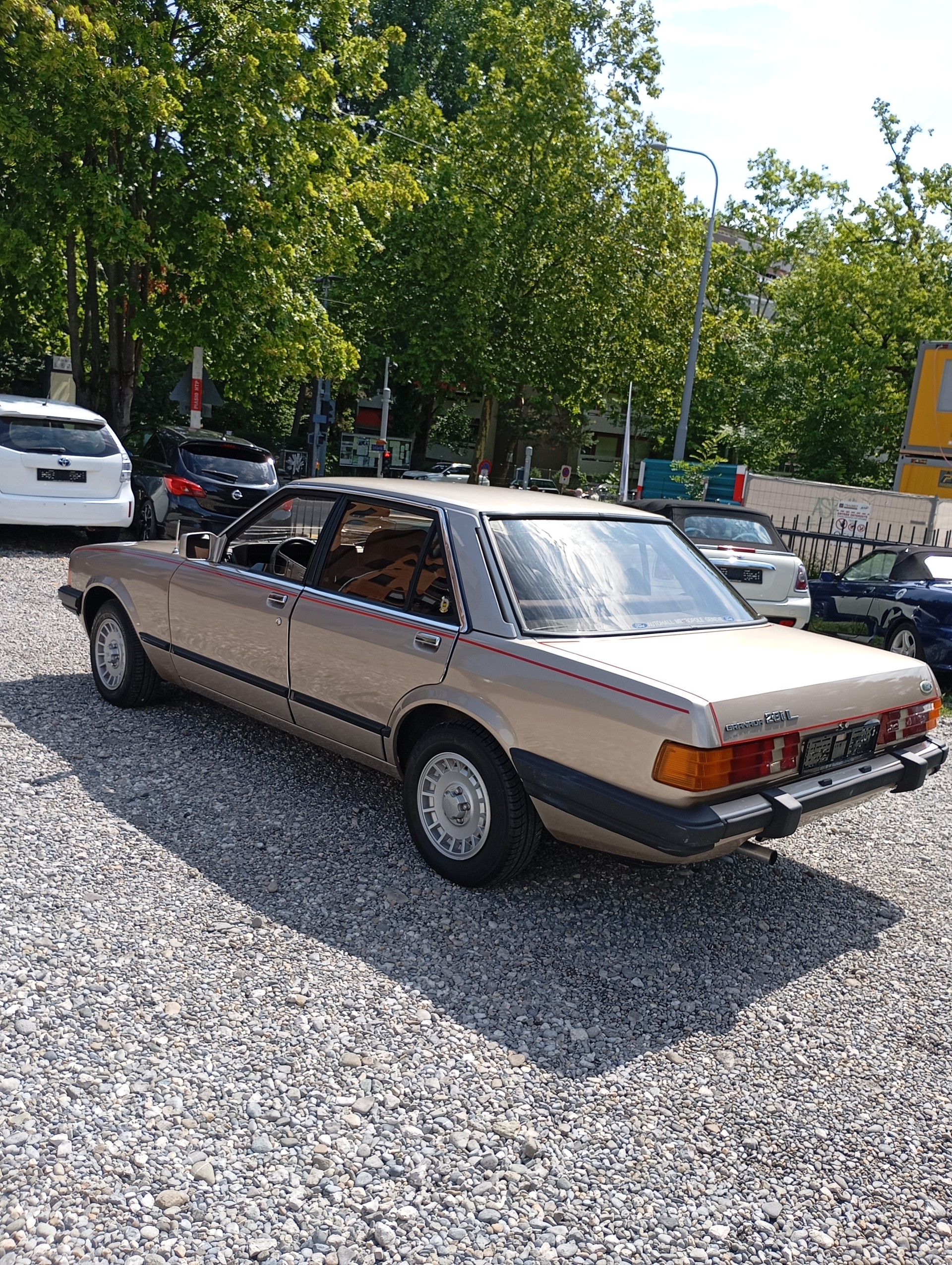 FORD Granada 2800i L Confort-image-6