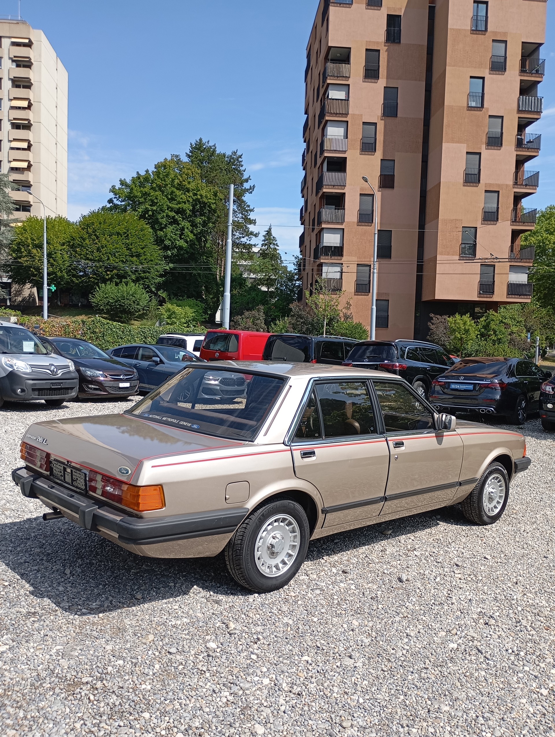 FORD Granada 2800i L Confort-image-4