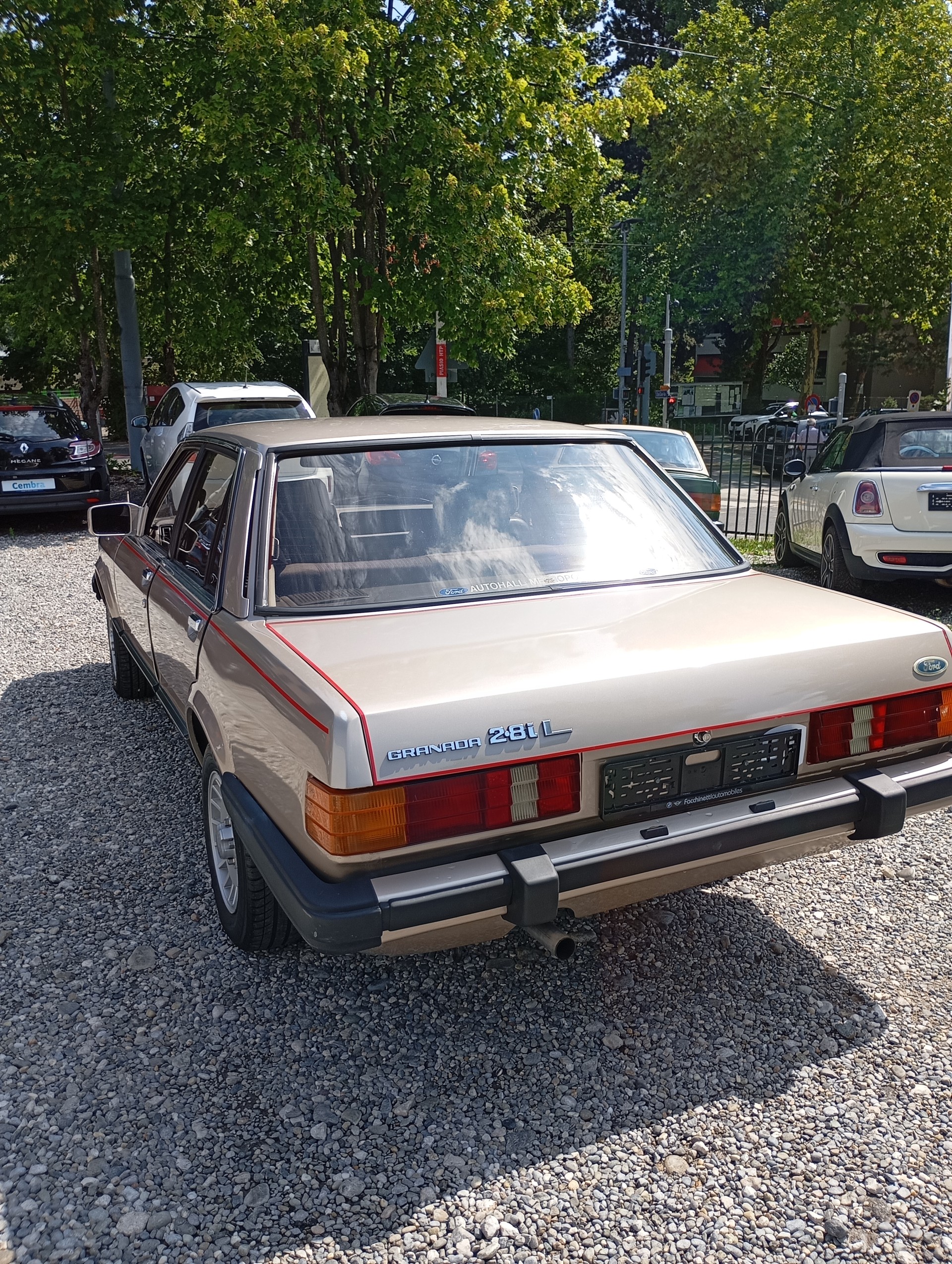 FORD Granada 2800i L Confort-image-9