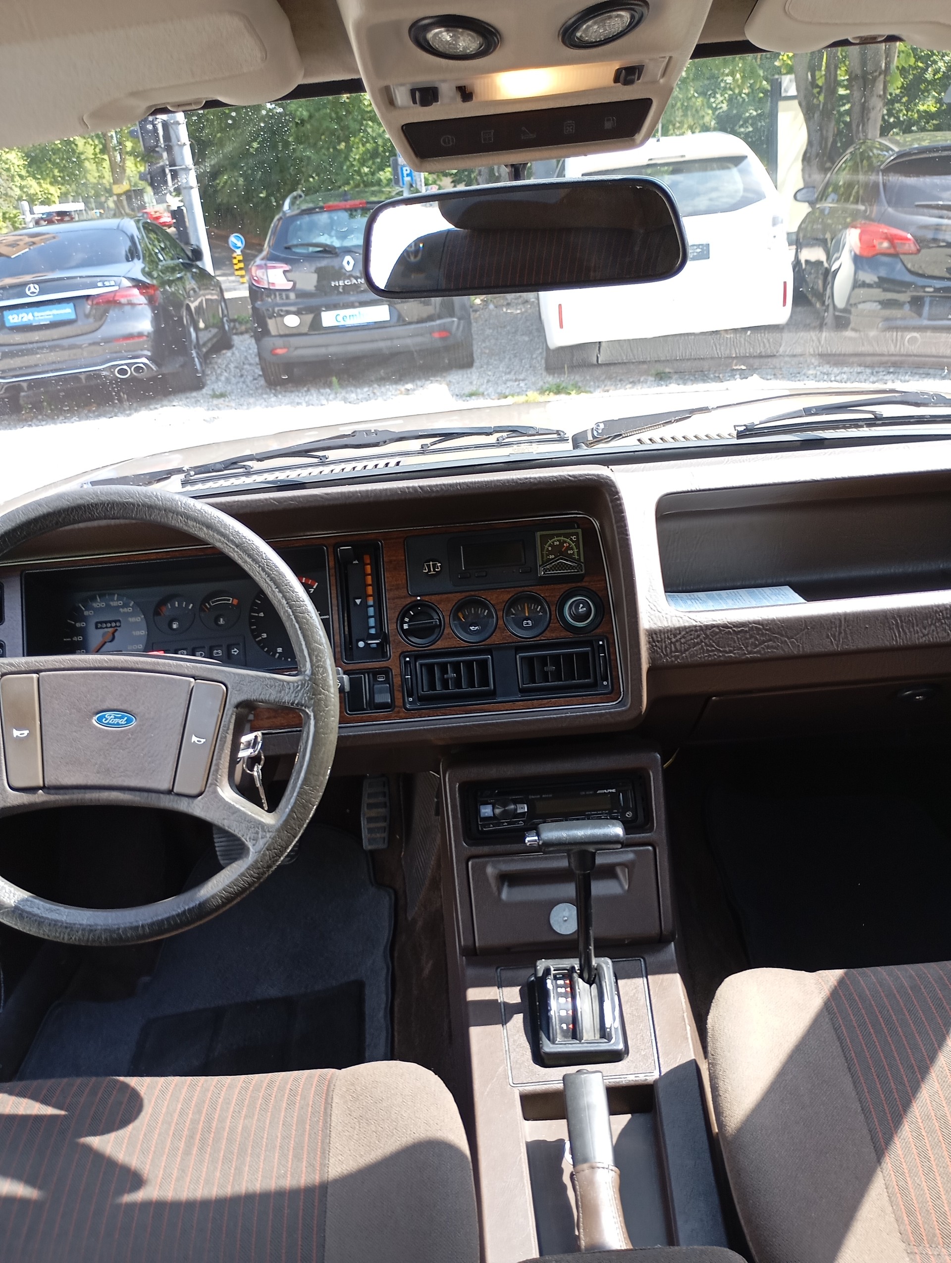 FORD Granada 2800i L Confort-image-15