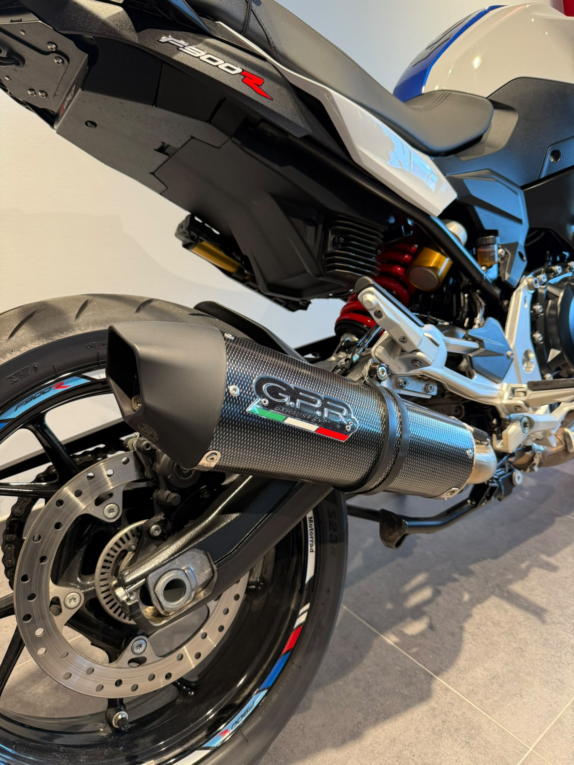 BMW F 900 R-image-8