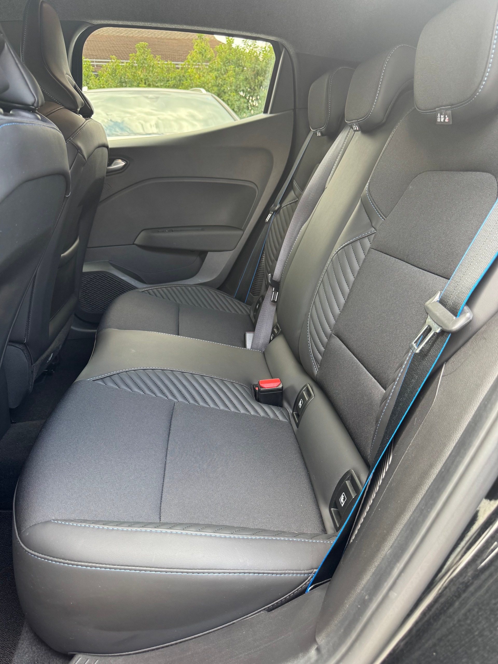 RENAULT CLIO 1.6 E-TECH *ALPINE*-image-7