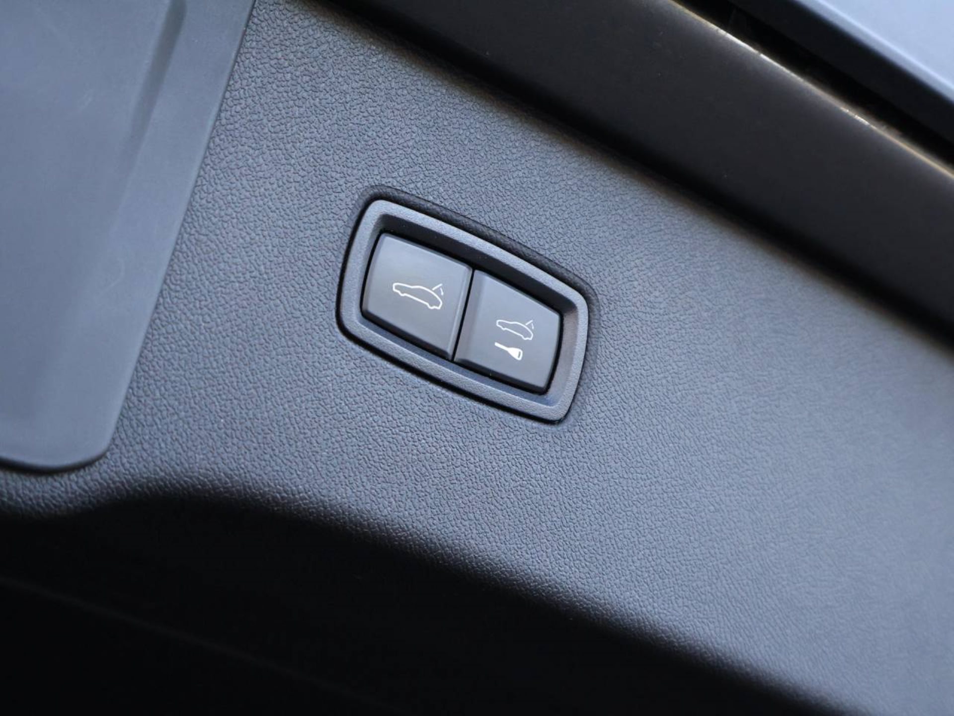 PORSCHE Cayenne E-Hybrid-image-35