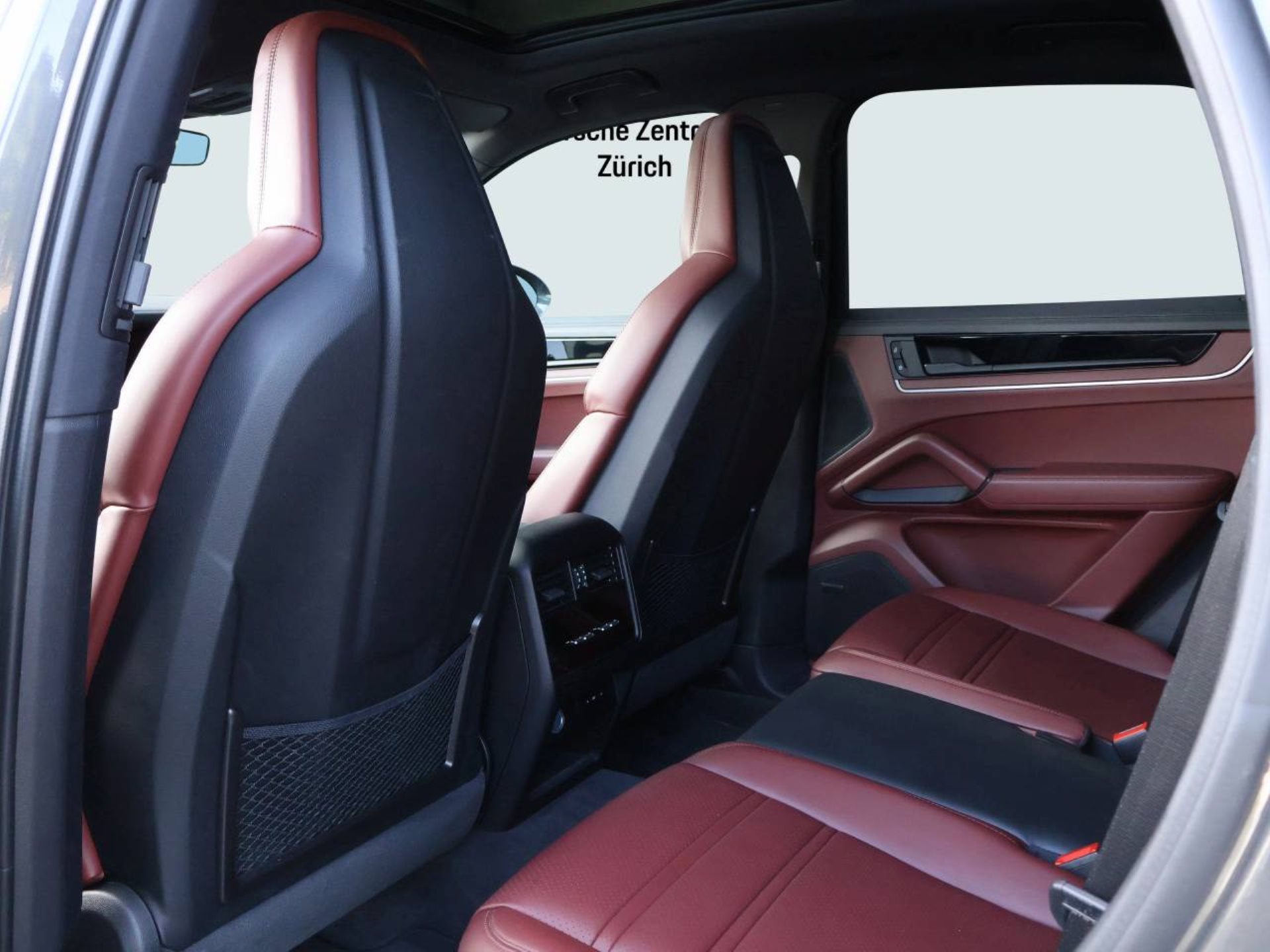PORSCHE Cayenne E-Hybrid-image-15