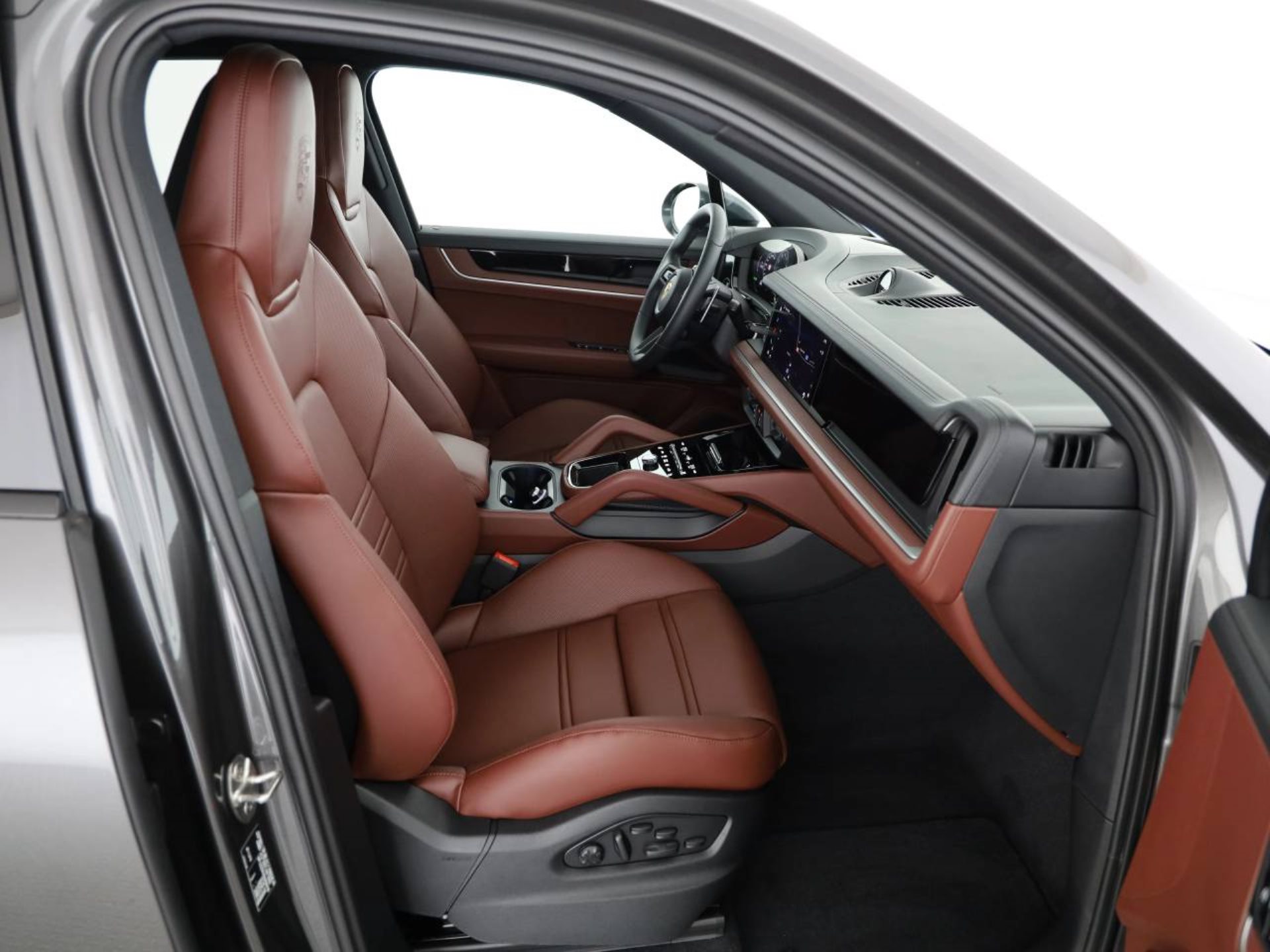 PORSCHE Cayenne E-Hybrid-image-17