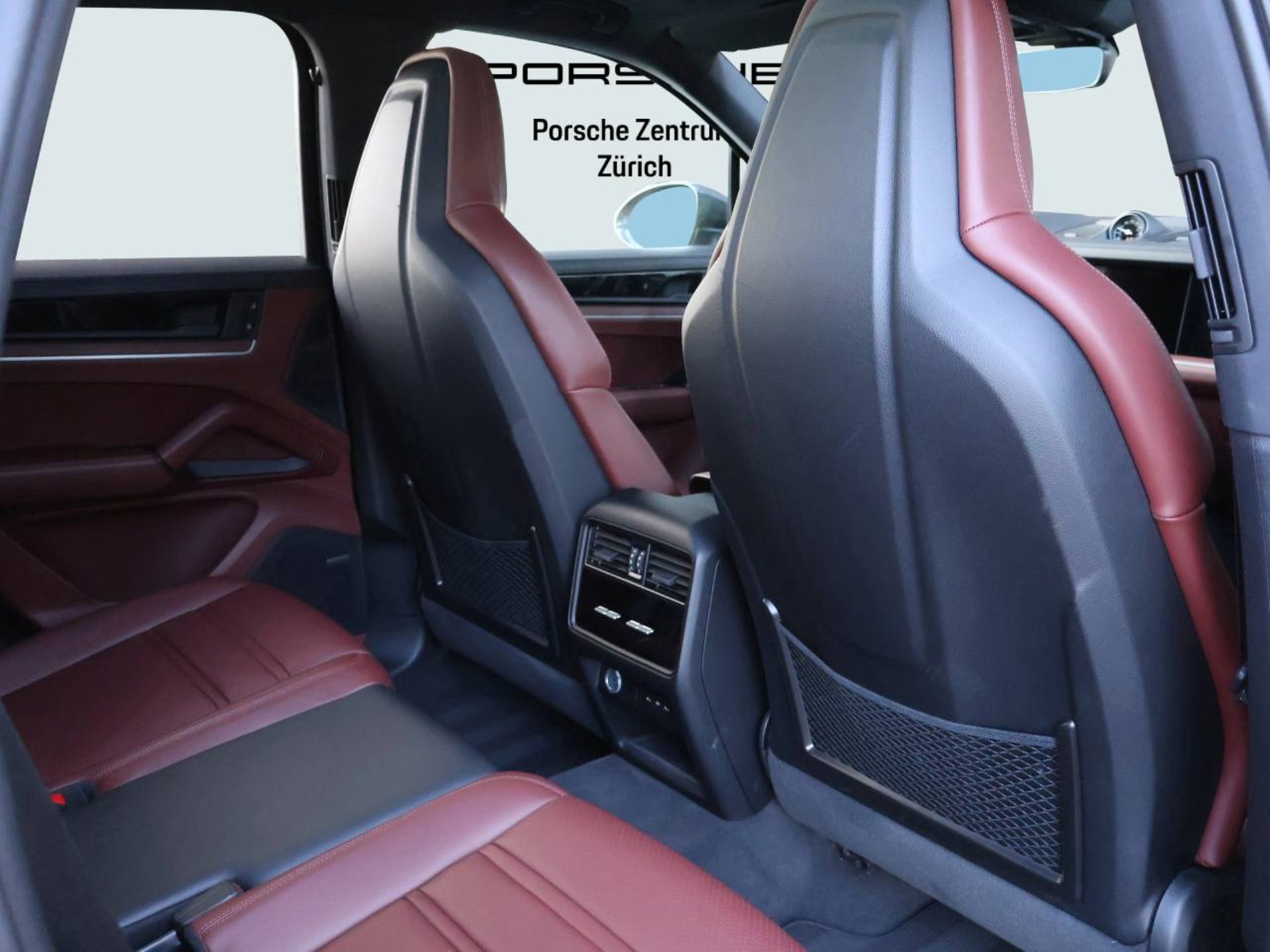 PORSCHE Cayenne E-Hybrid-image-18
