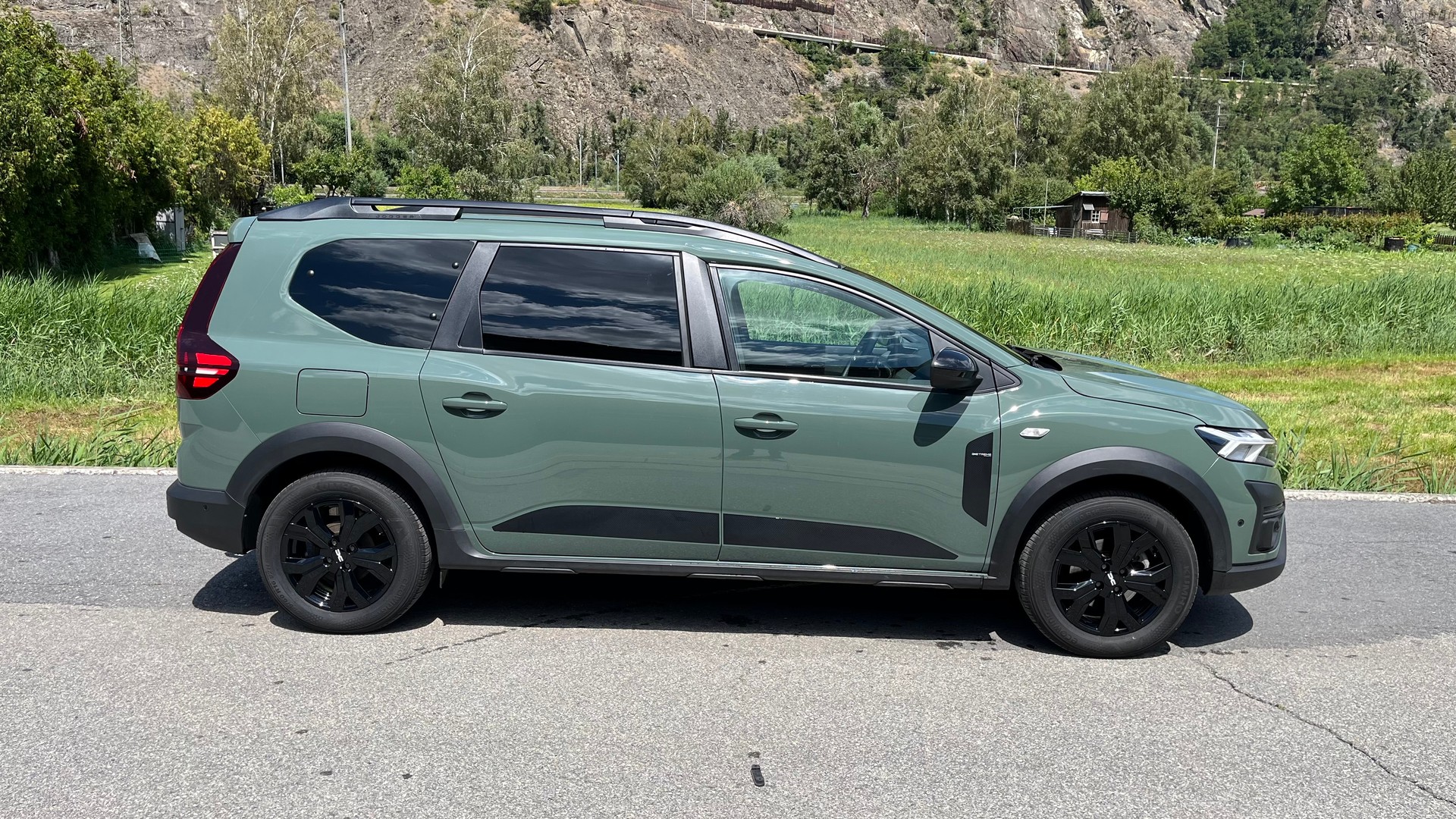 DACIA Jogger HEV 140 Extreme-image-5