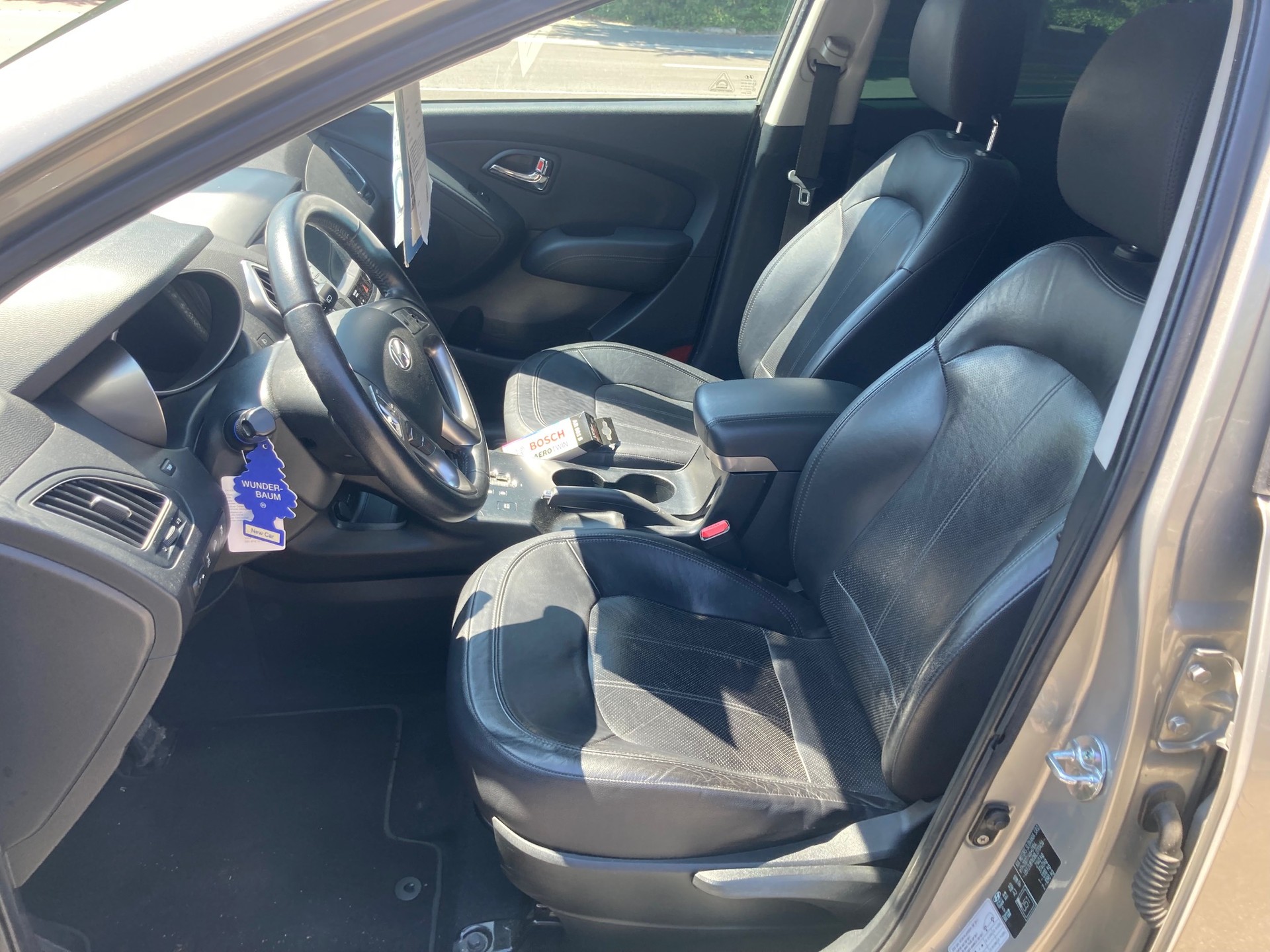 HYUNDAI iX35-image-9