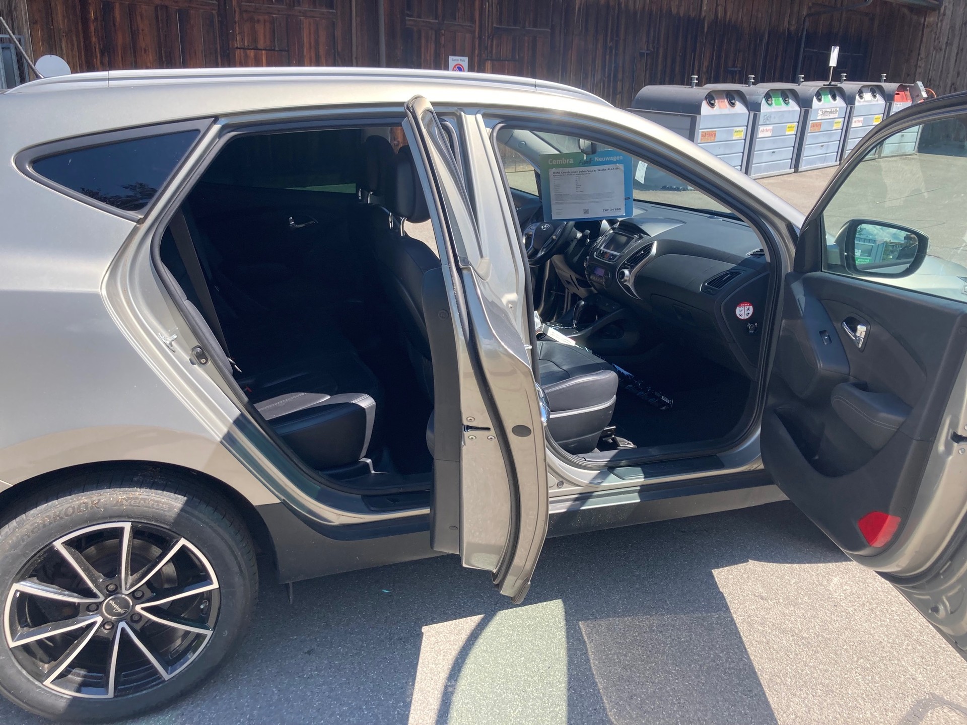 HYUNDAI iX35-image-8