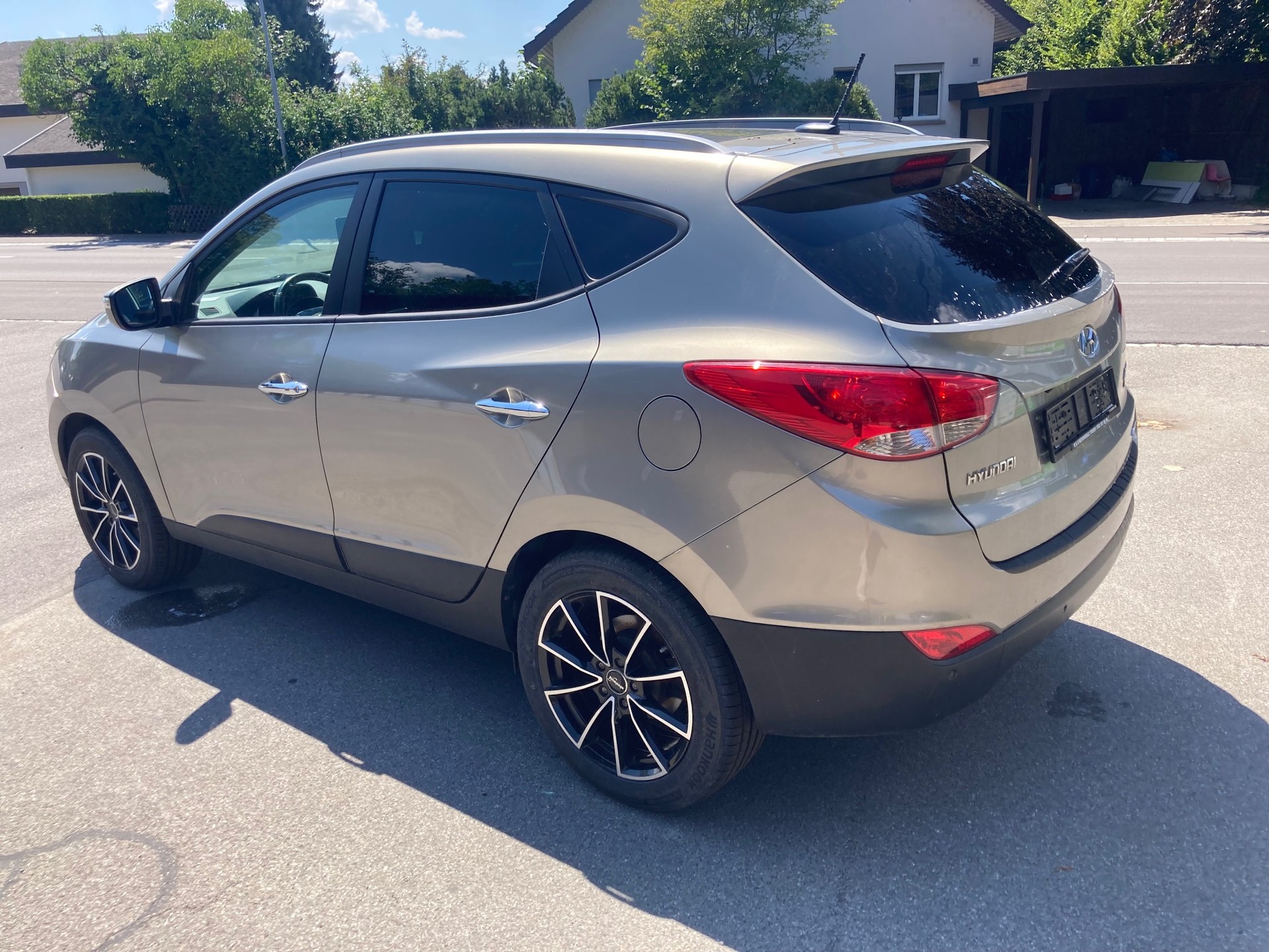 HYUNDAI iX35-image-5