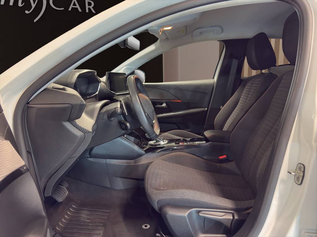 PEUGEOT 208 1.2 PureTech Active Pack EAT8-image-6