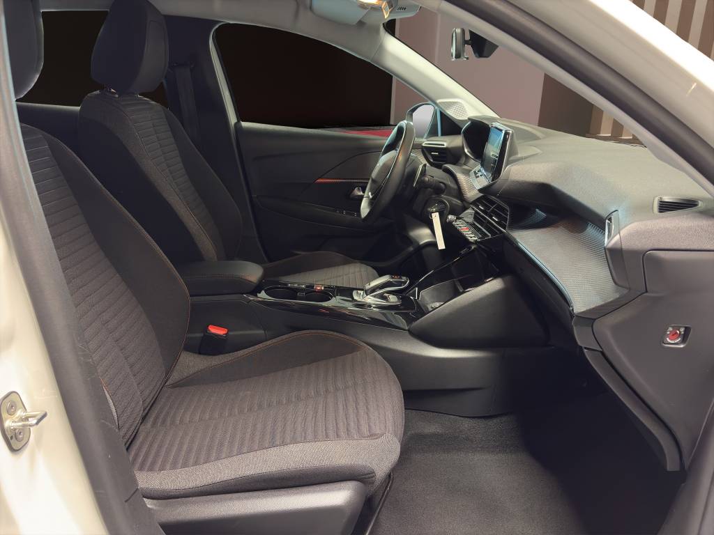 PEUGEOT 208 1.2 PureTech Active Pack EAT8-image-7