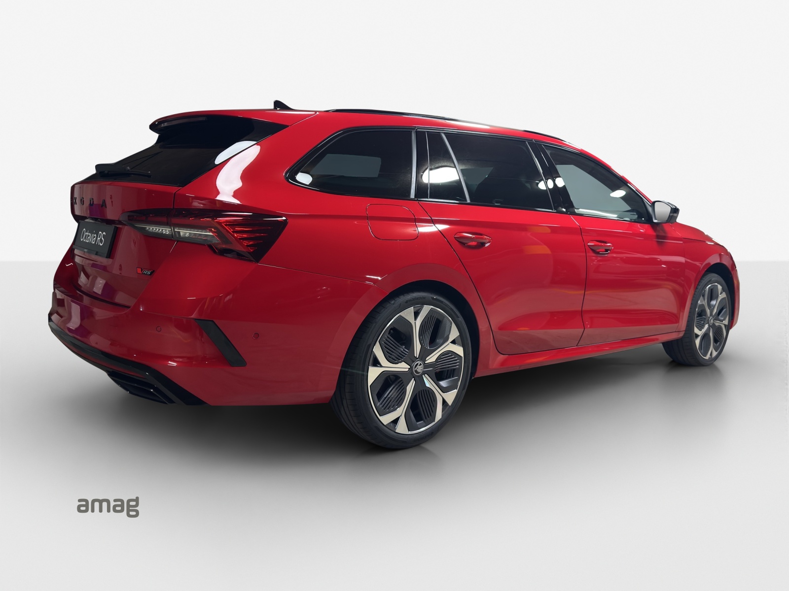 SKODA Octavia Combi 2.0 TSI DSG RS 30 Years Edition-image-4