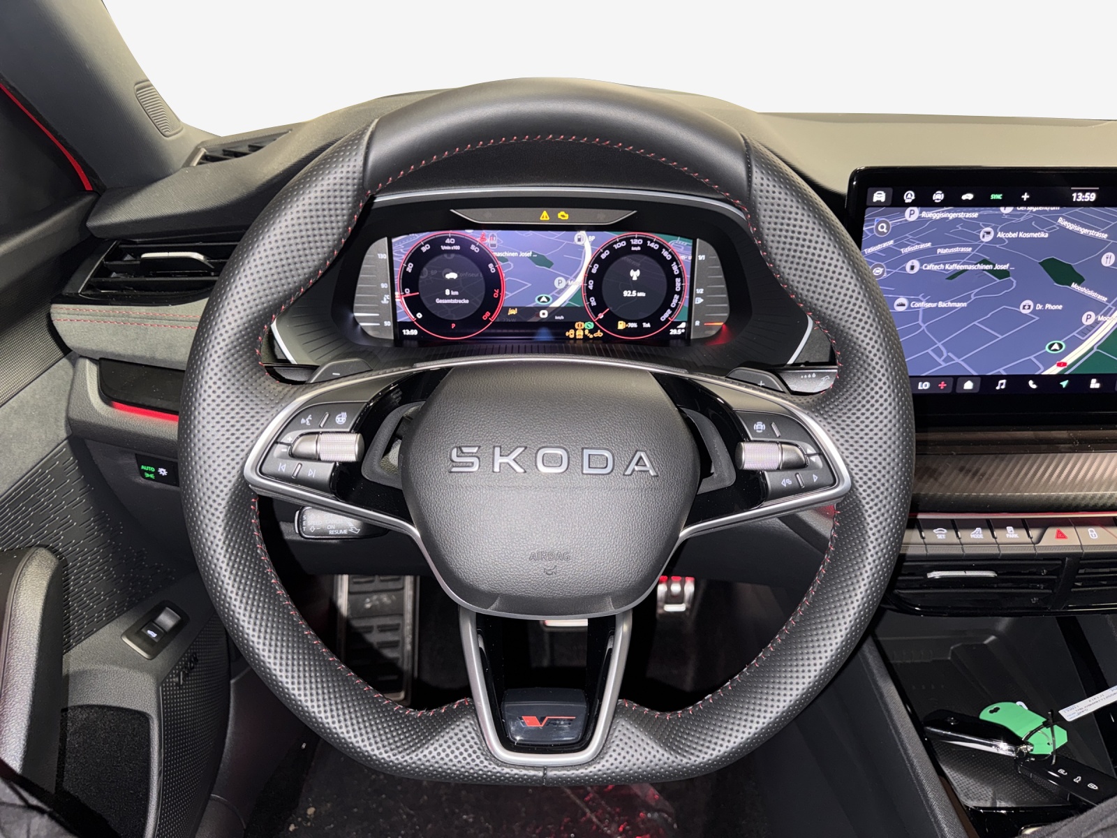SKODA Octavia Combi 2.0 TSI DSG RS 30 Years Edition-image-9