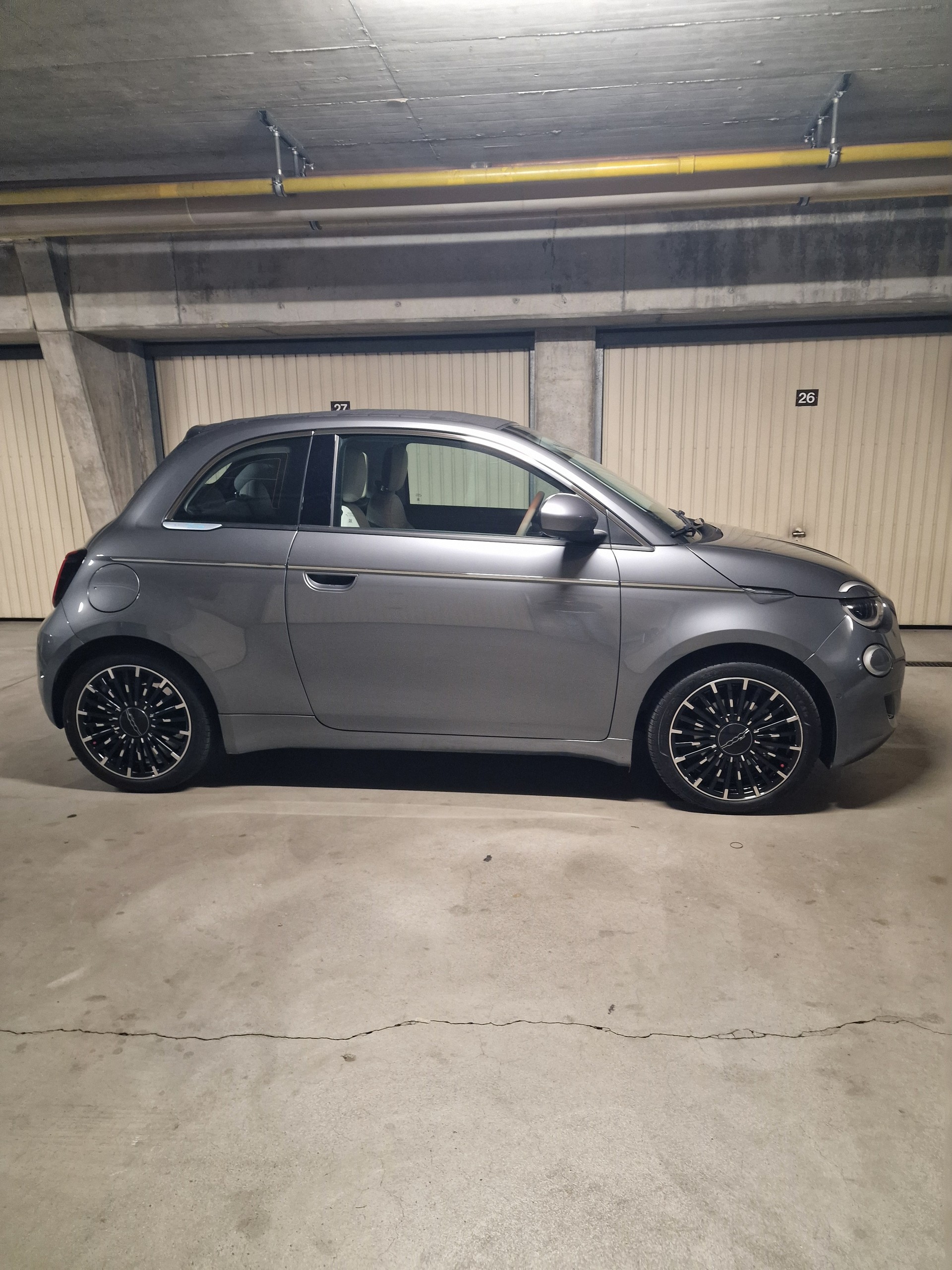 FIAT 500e-image-1