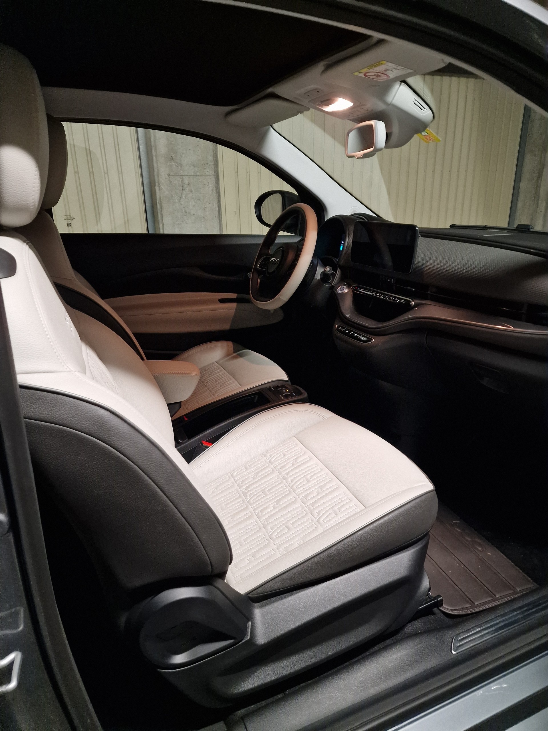 FIAT 500e-image-4