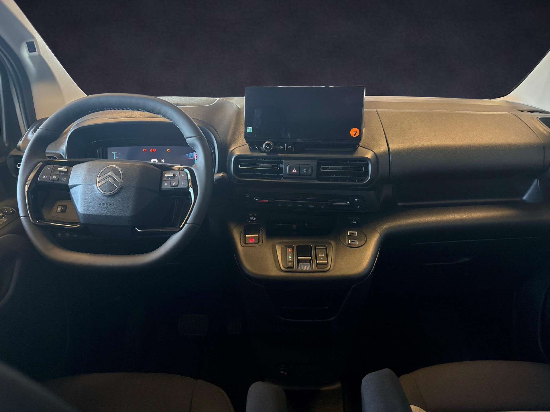 CITROEN Berlingo 1.5 BlueHDi 130 Max-image-8