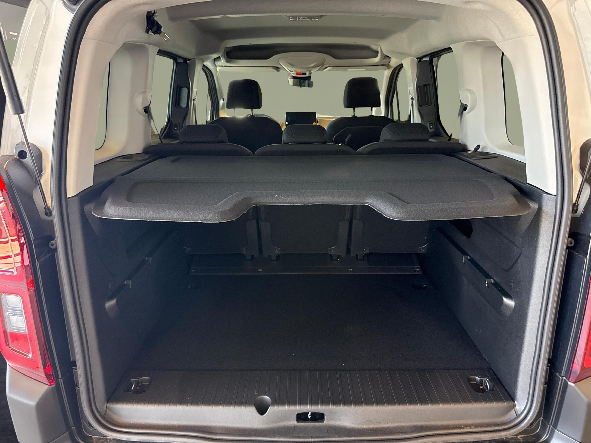 CITROEN Berlingo 1.5 BlueHDi 130 Max-image-11