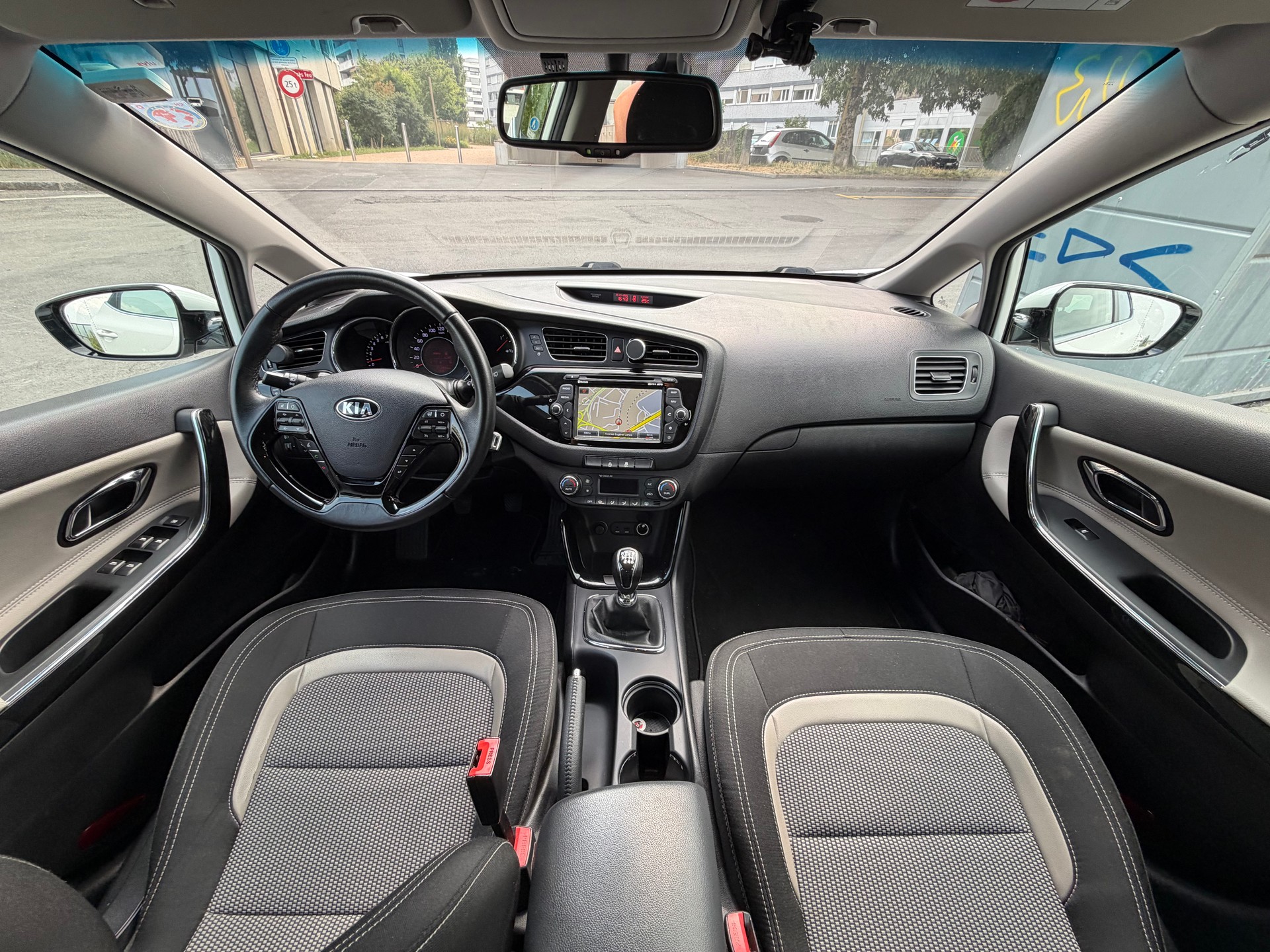 KIA 1.6 GDi Swiss Eco Ed.-image-5