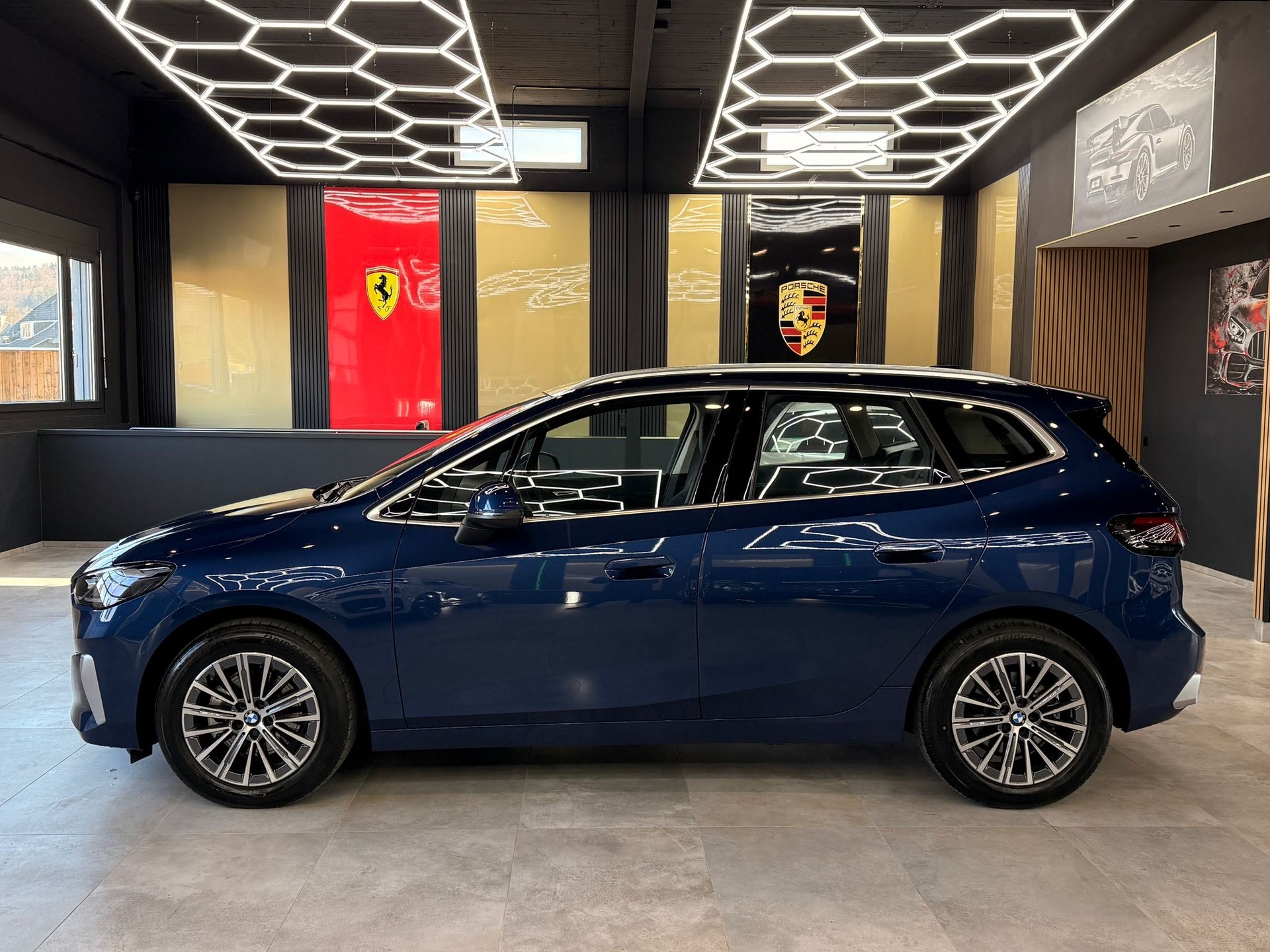 BMW 218d Active Tourer Luxury Line DKG-image-7