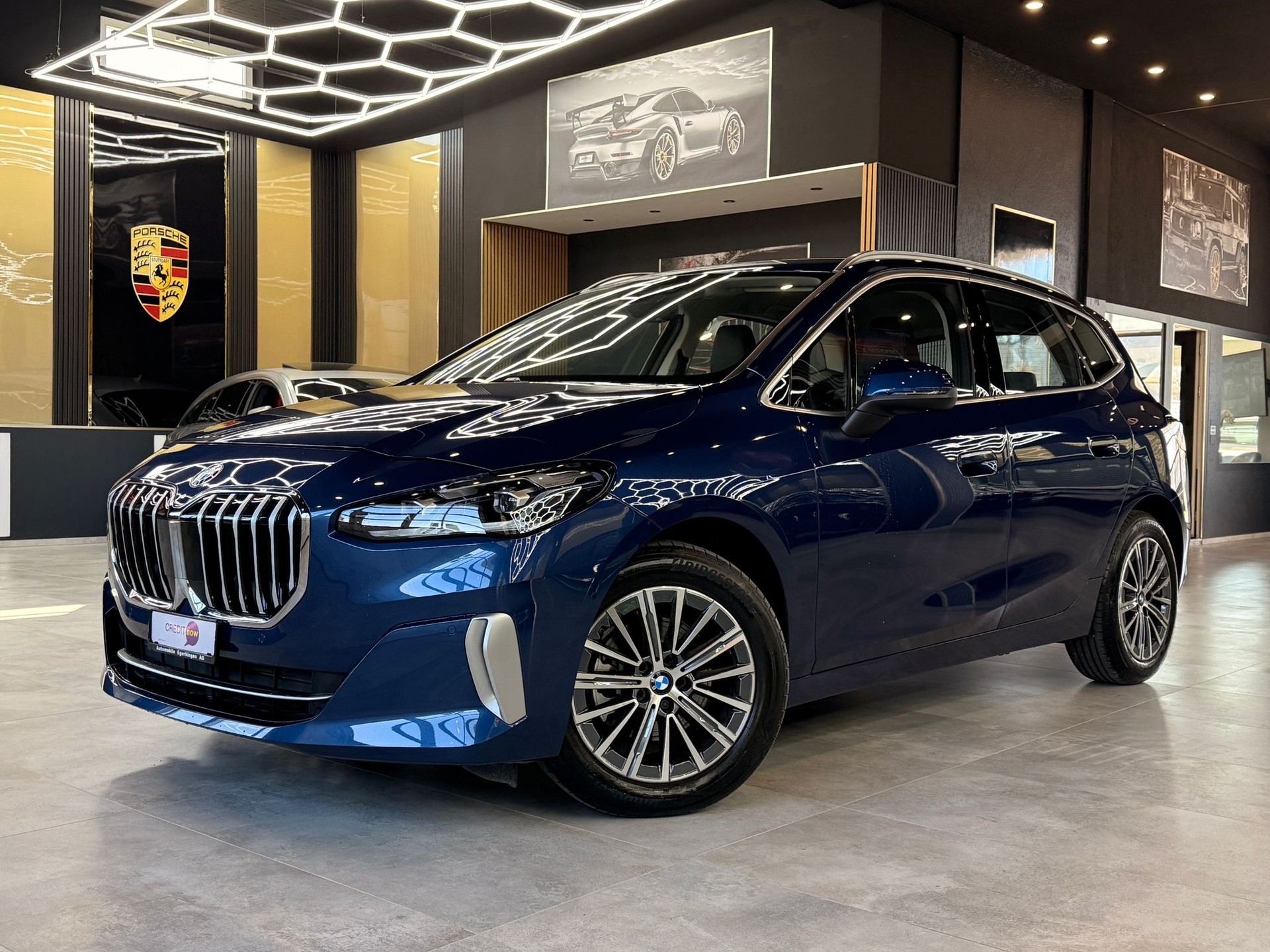 BMW 218d Active Tourer Luxury Line DKG-image-0