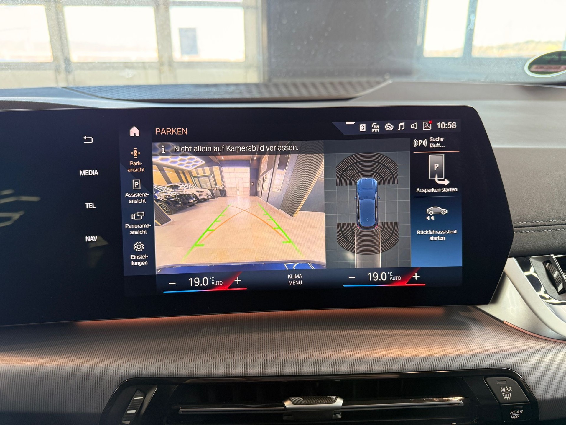 BMW 218d Active Tourer Luxury Line DKG-image-14