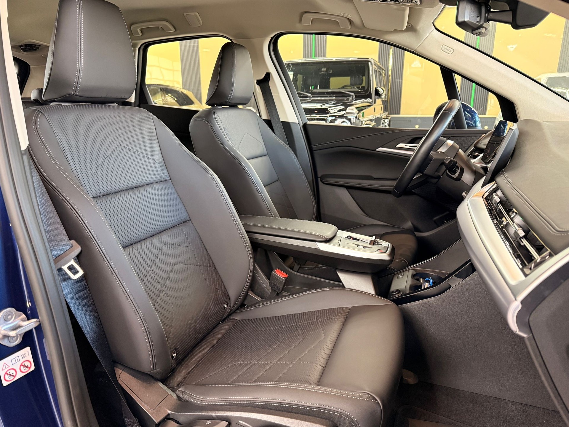 BMW 218d Active Tourer Luxury Line DKG-image-9