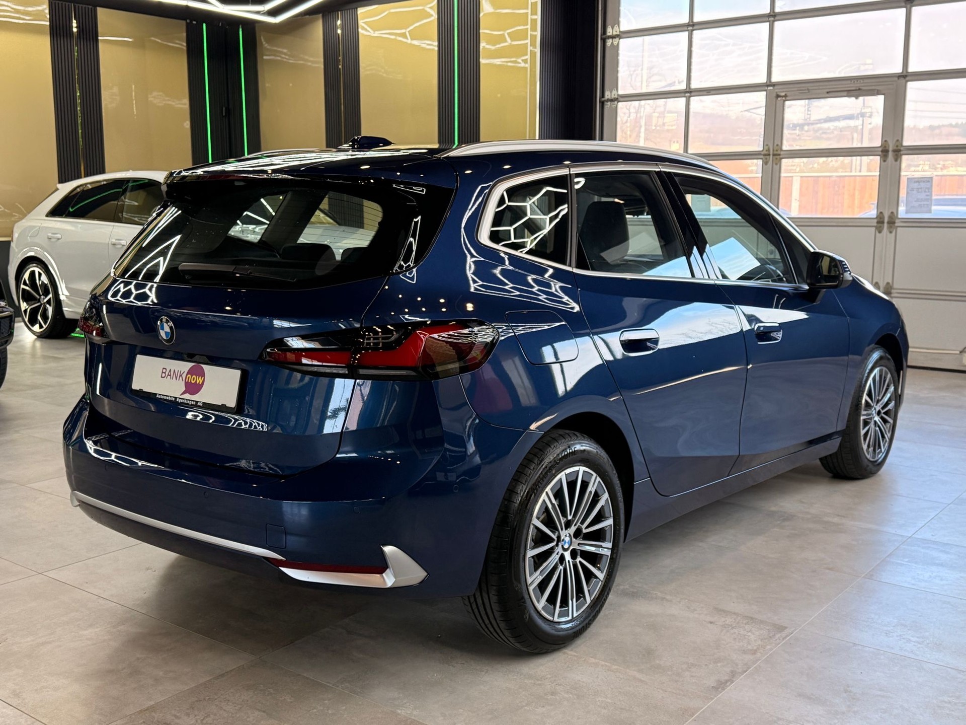 BMW 218d Active Tourer Luxury Line DKG-image-4