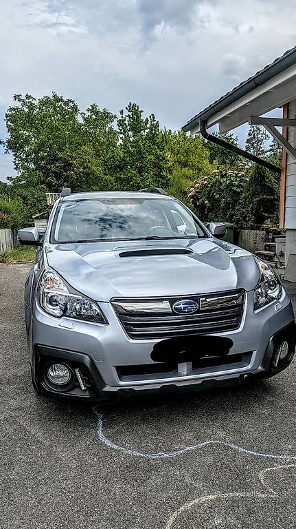 SUBARU OUTBACK-image-1