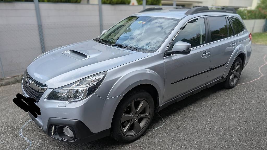 SUBARU OUTBACK-image-0